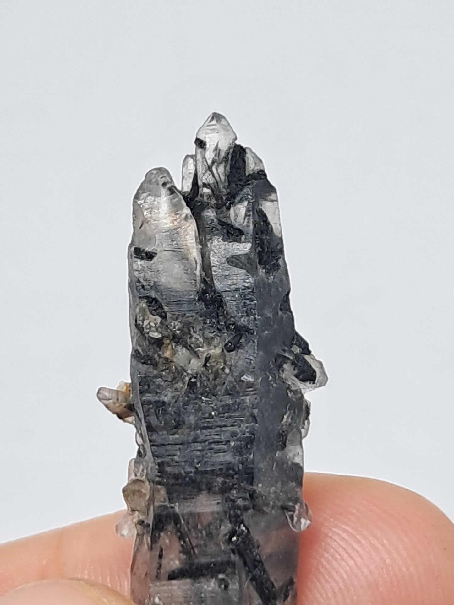 Tourmalinated Quartz natural crystal point (Non-precious natural stone) #TQ19