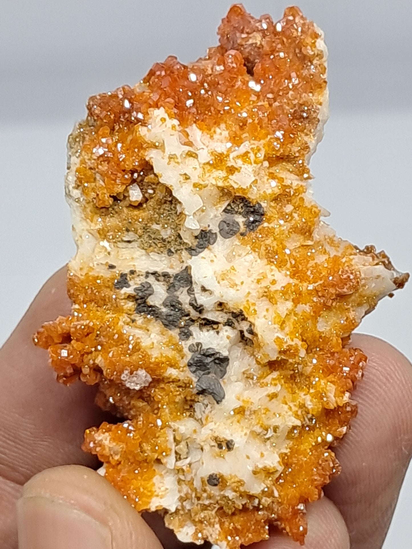 High grade Vanadinite on Baryte (Non-precious Natural Stone) #VD2