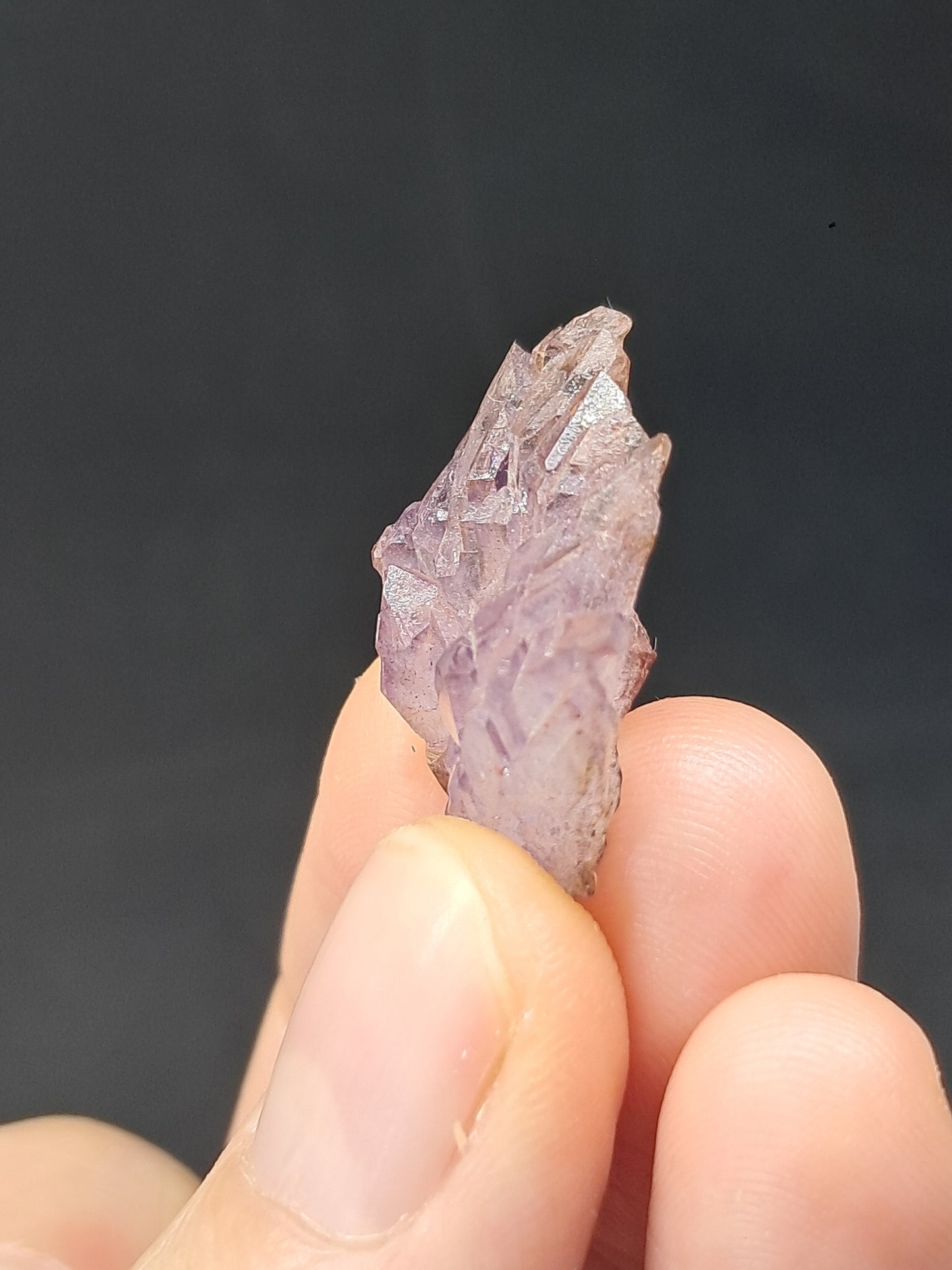 Cúmulo de Amatista en Cetro con inclusiones "Super Seven" (Karur) | Piedra Natural | Ejemplar Mineral n.° KA92