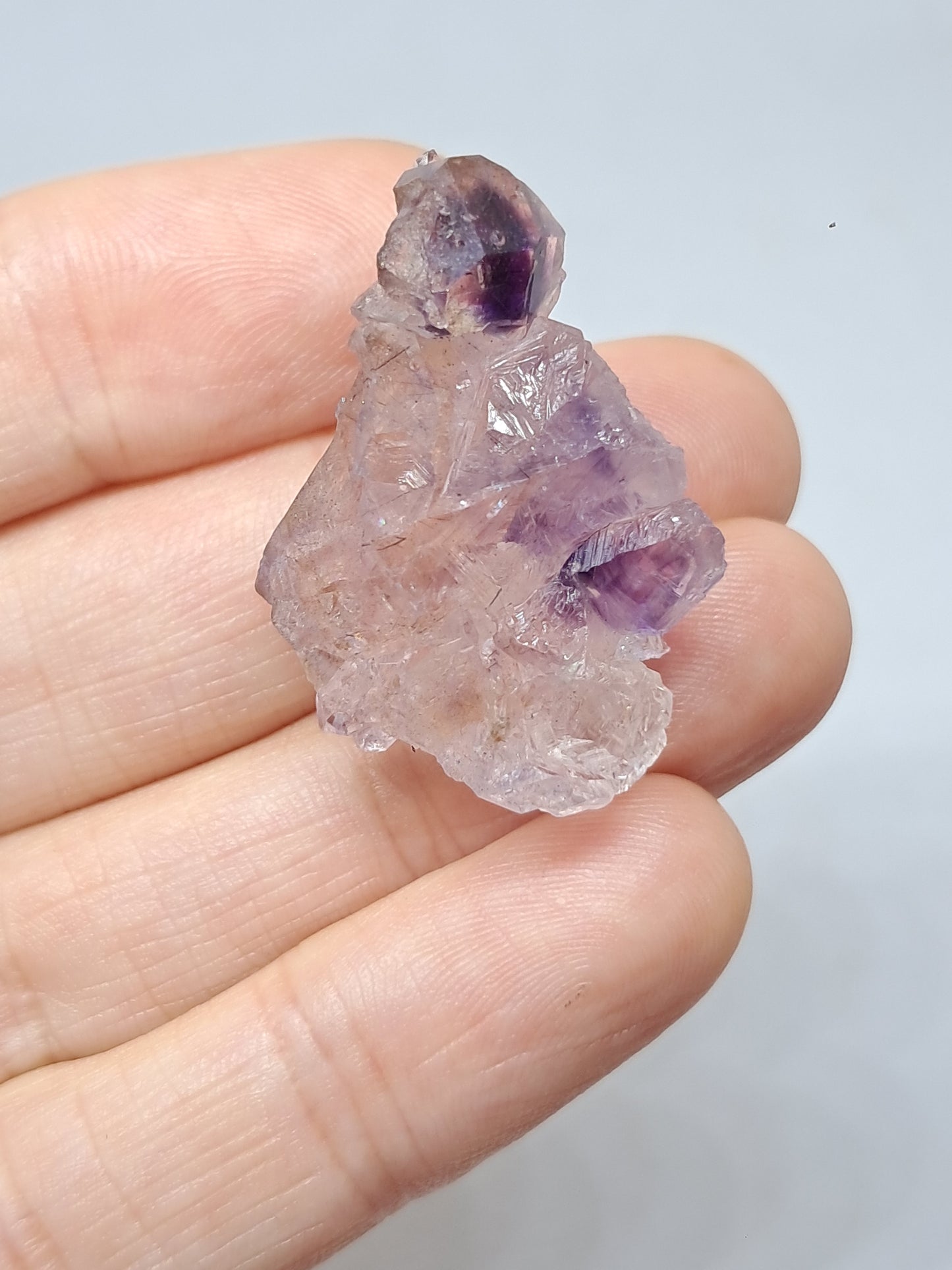 Cristal de amatista "Super Seven" (Karur) | Cúmulo de cuarzo | Piedra natural | Ejemplar mineral n.° KA95