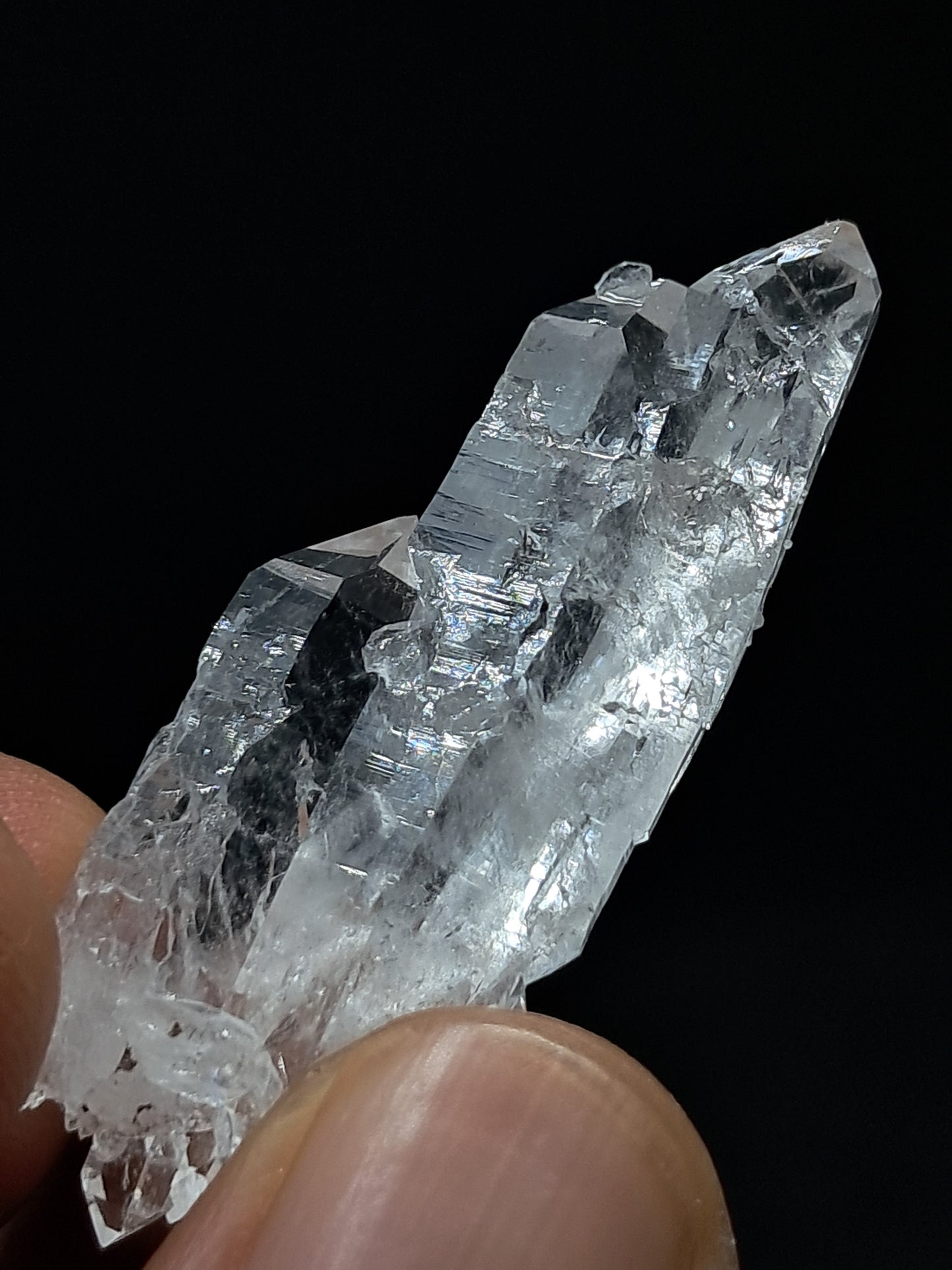 Cúmulo biterminado de cuarzo superclaro Faden (Santander, Colombia) Punta natural | Ejemplar mineral n.° COQ20