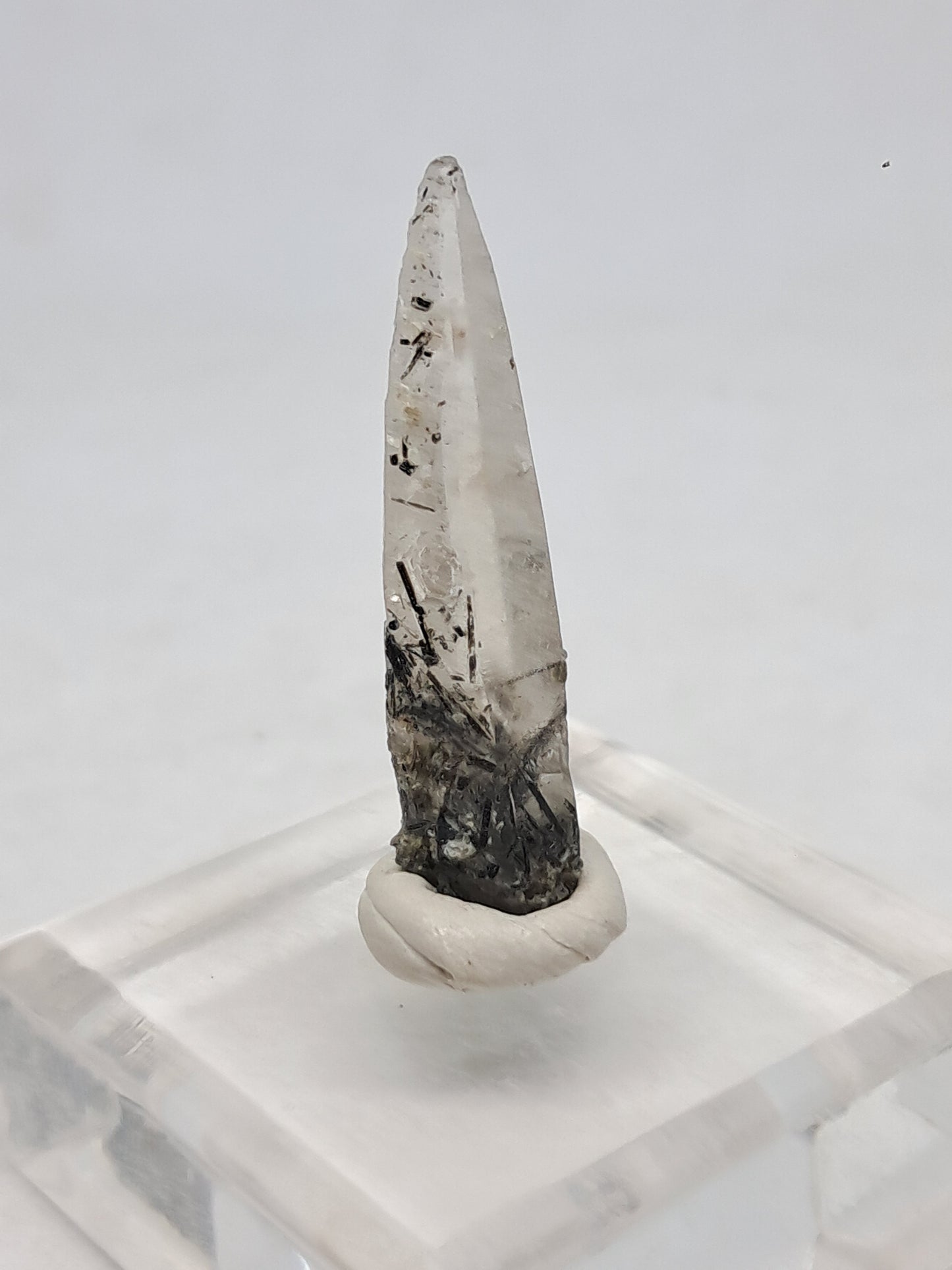 Punta de cristal de cuarzo turmalinado (karur), piedra natural | Ejemplar mineral n.° TQ27