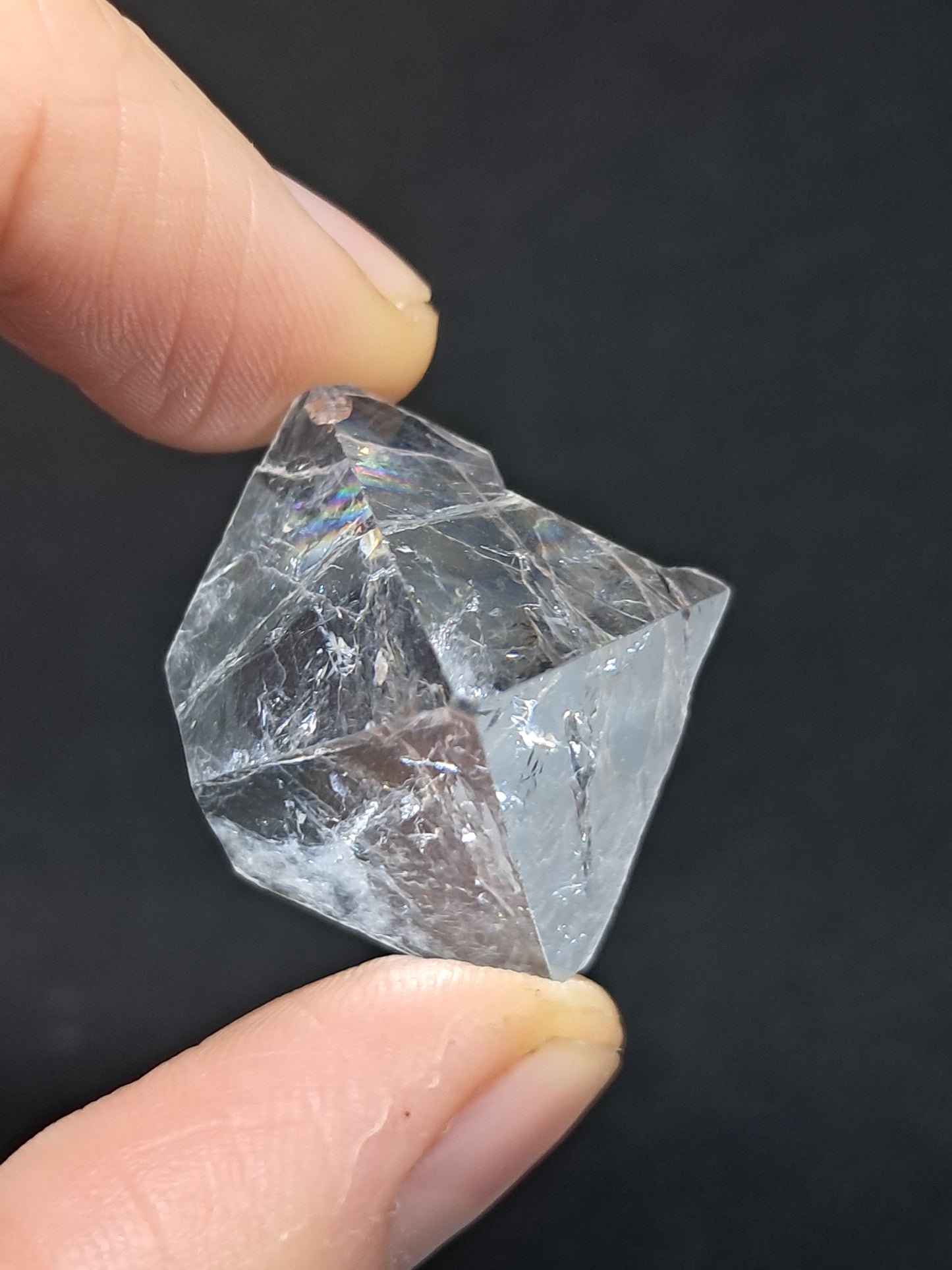 Clear Apophyllite Points (20-26 mm) (Non-precious natural mineral) #AP12