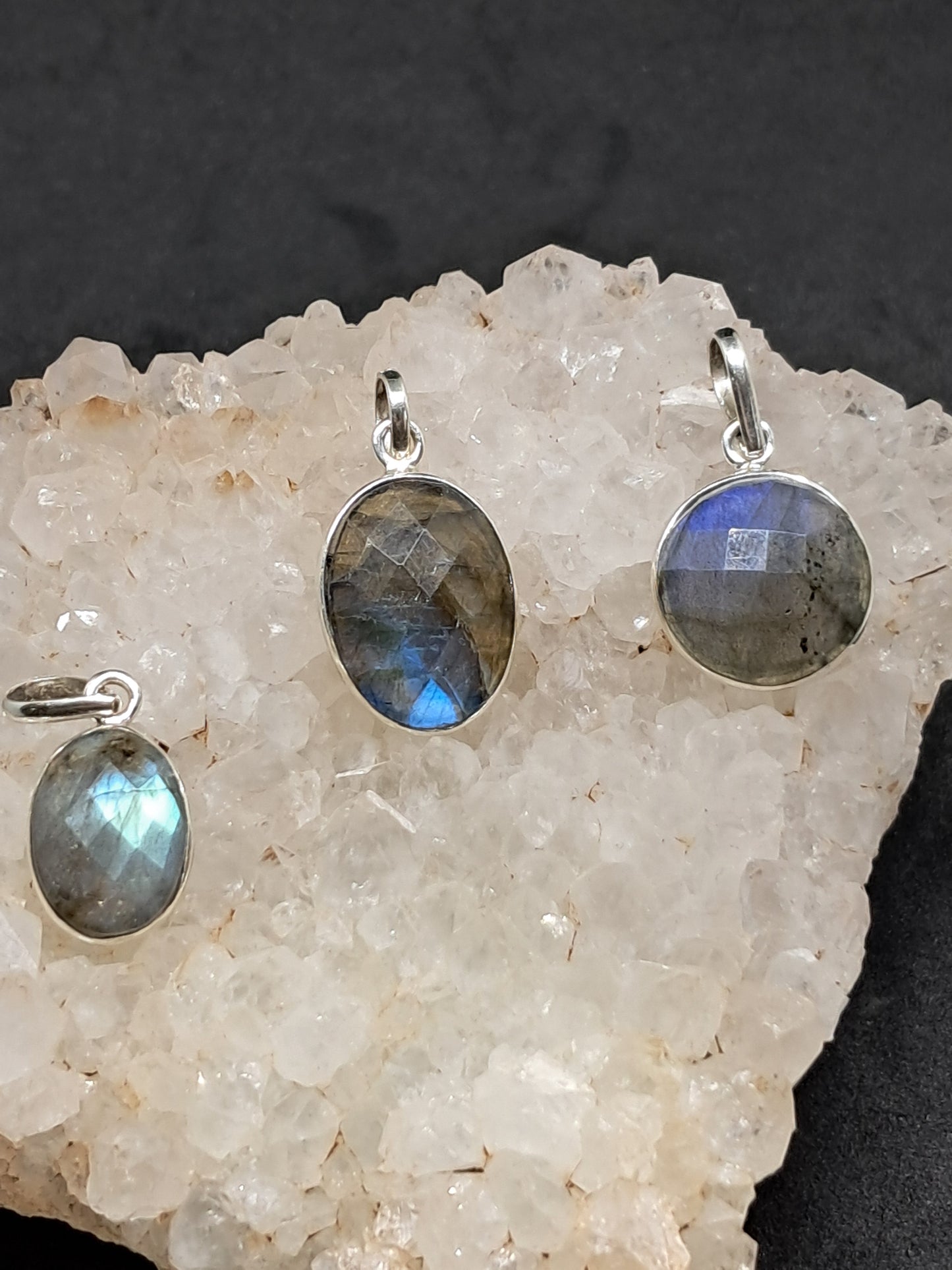 Faceted Blue Labradorite Silver Pendant | Jewelry | Necklace