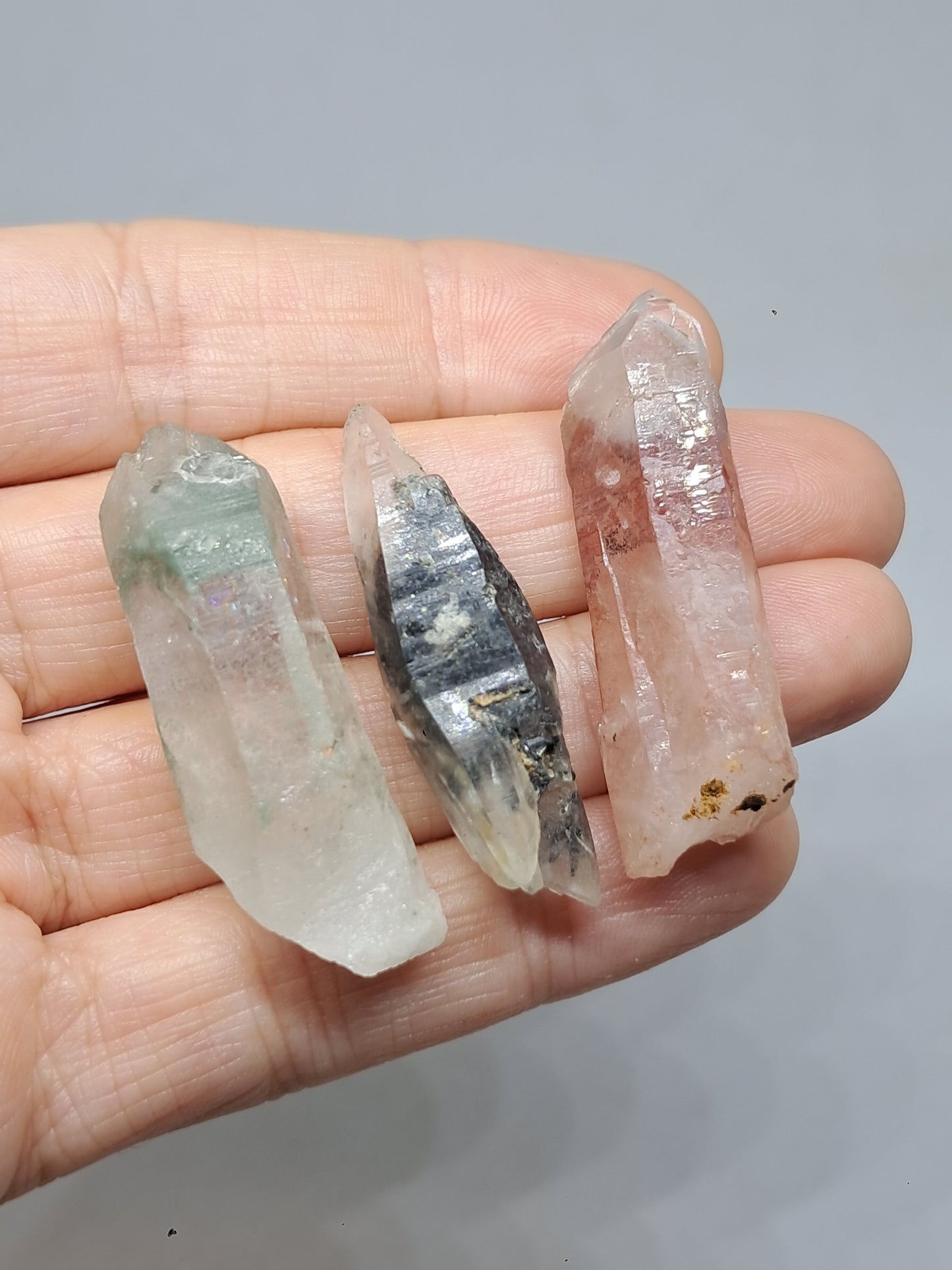 Juego de 3 puntas de cuarzo: clorita, turmalina y hematita fantasma | Cristales en bruto | Piedras en bruto #RCS19