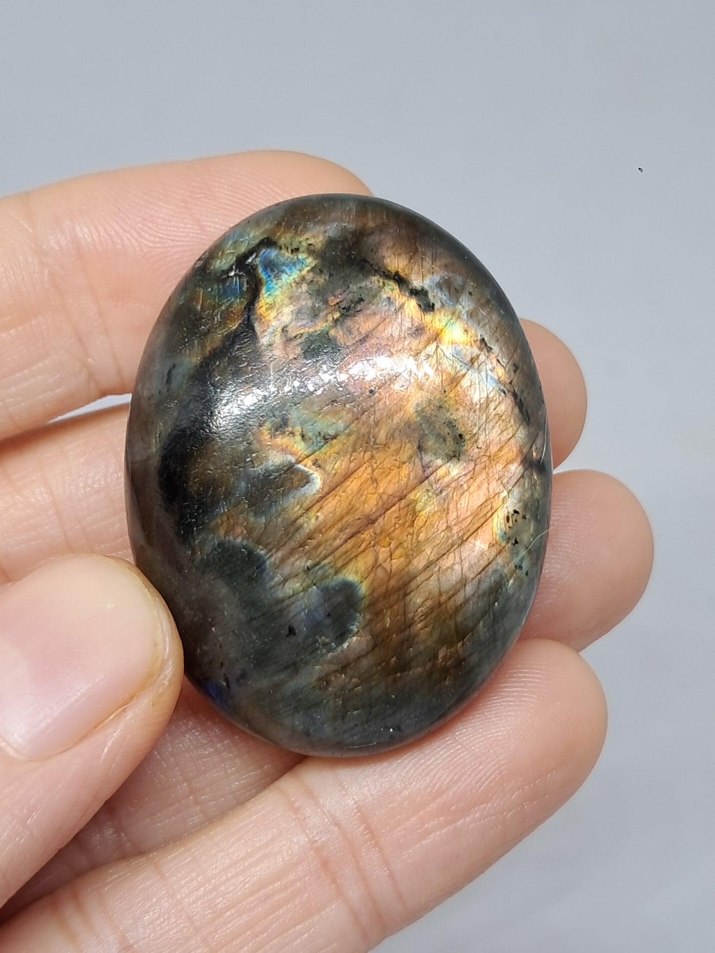 Labradorite Palmstone | Natural Polished Crystal Stone | Silver, Red, Orange Flash | Good Iridiscence #LB3