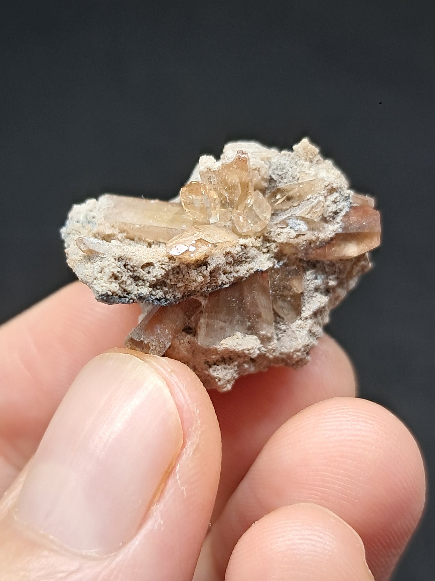 Cristales de topacio natural en matriz (México), piedra preciosa rara | Ejemplar mineral n.° TPZ12