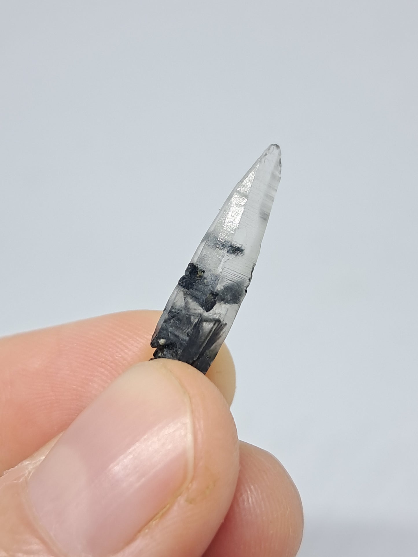 Tourmalinated Quartz natural crystal point (Non-precious natural stone) #TQ10