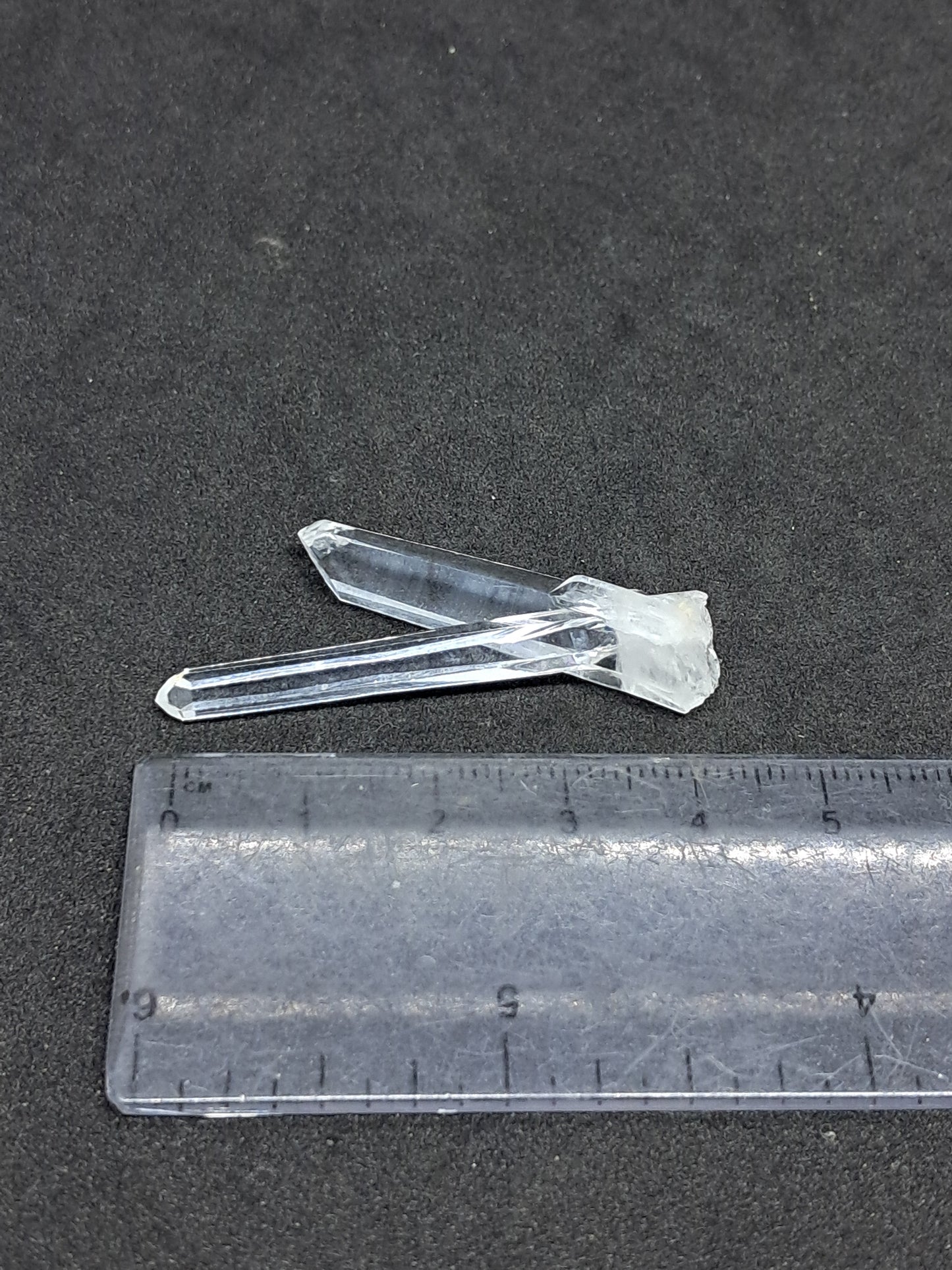Cuarzo láser intersecante (Santander, Colombia), punta transparente natural | Ejemplar mineral n.° COQ1