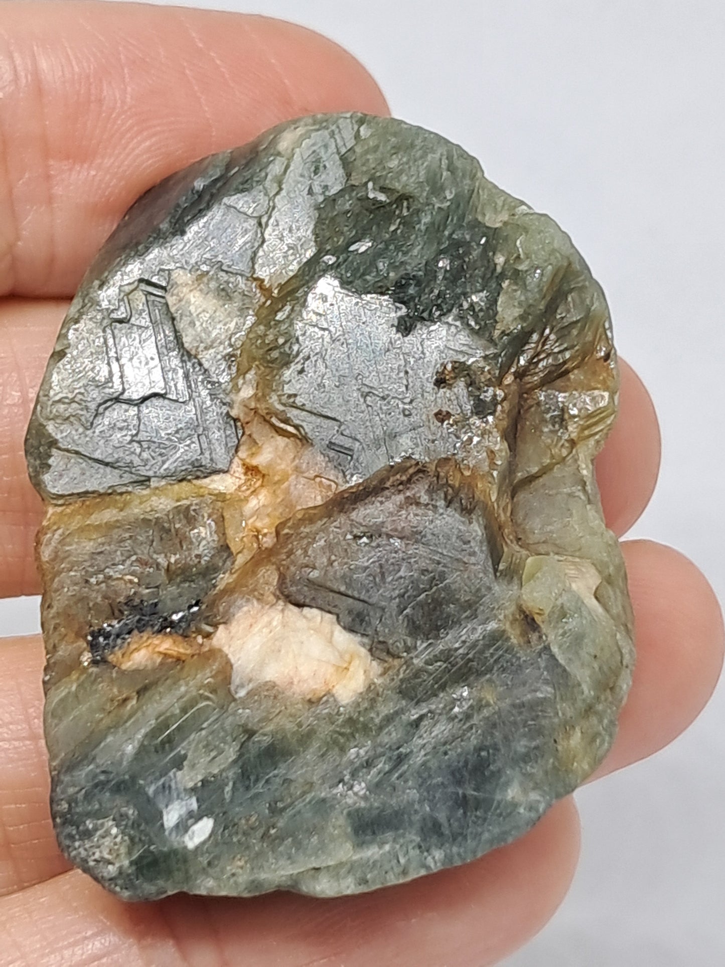 Rough Sapphire (Non-precious natural stone) #SP12