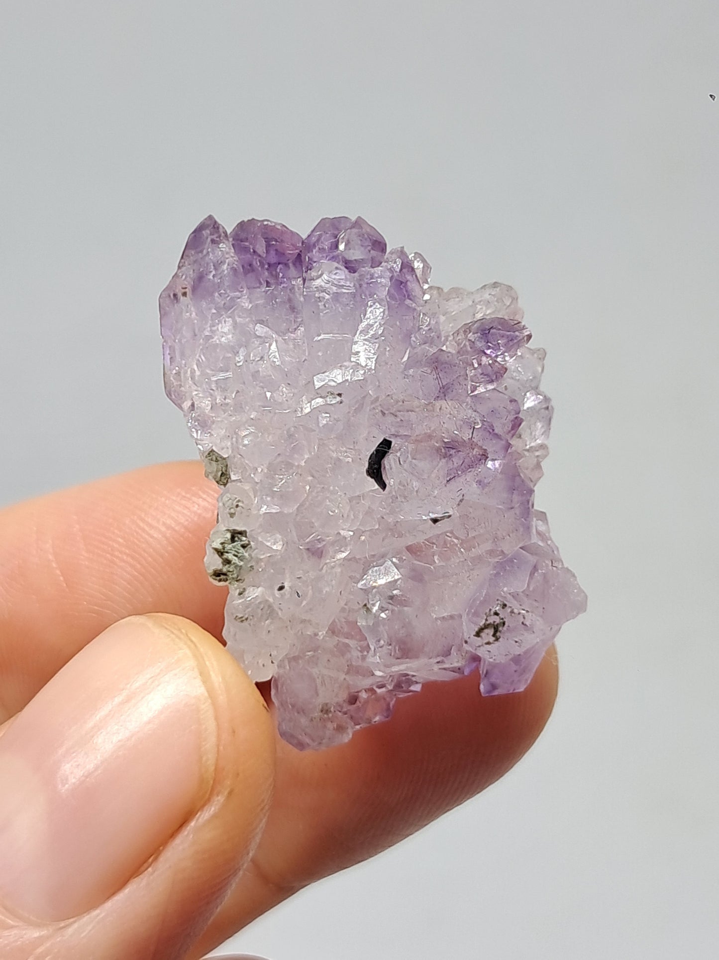 Amatista Elestial (Karur) | Cúmulo de cristales en bruto | Piedra natural | Ejemplar mineral n.° KA129