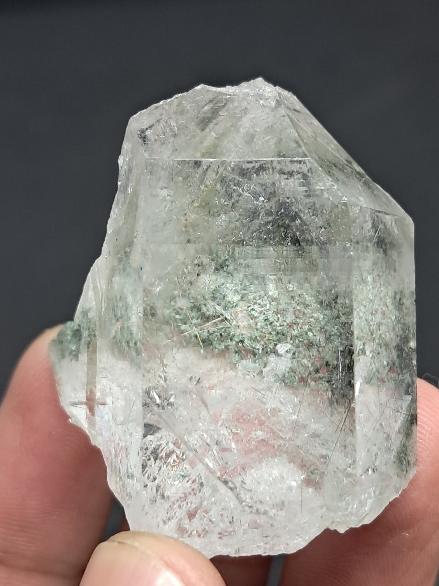 Quartz with Chlorite and Rutile inclusion (Non-precious Natural Stone) #CH37