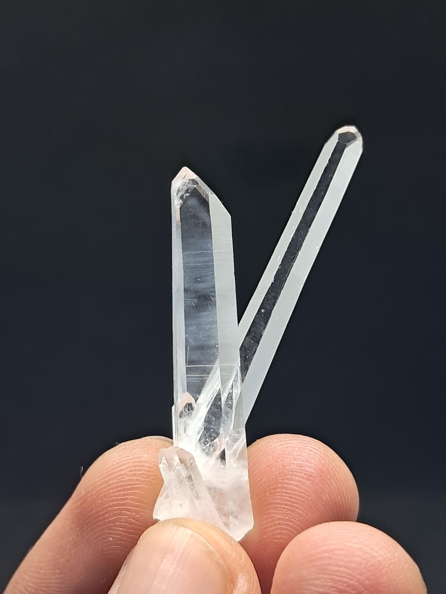 Cuarzo láser intersecante (Santander, Colombia), punta transparente natural | Ejemplar mineral n.° COQ1