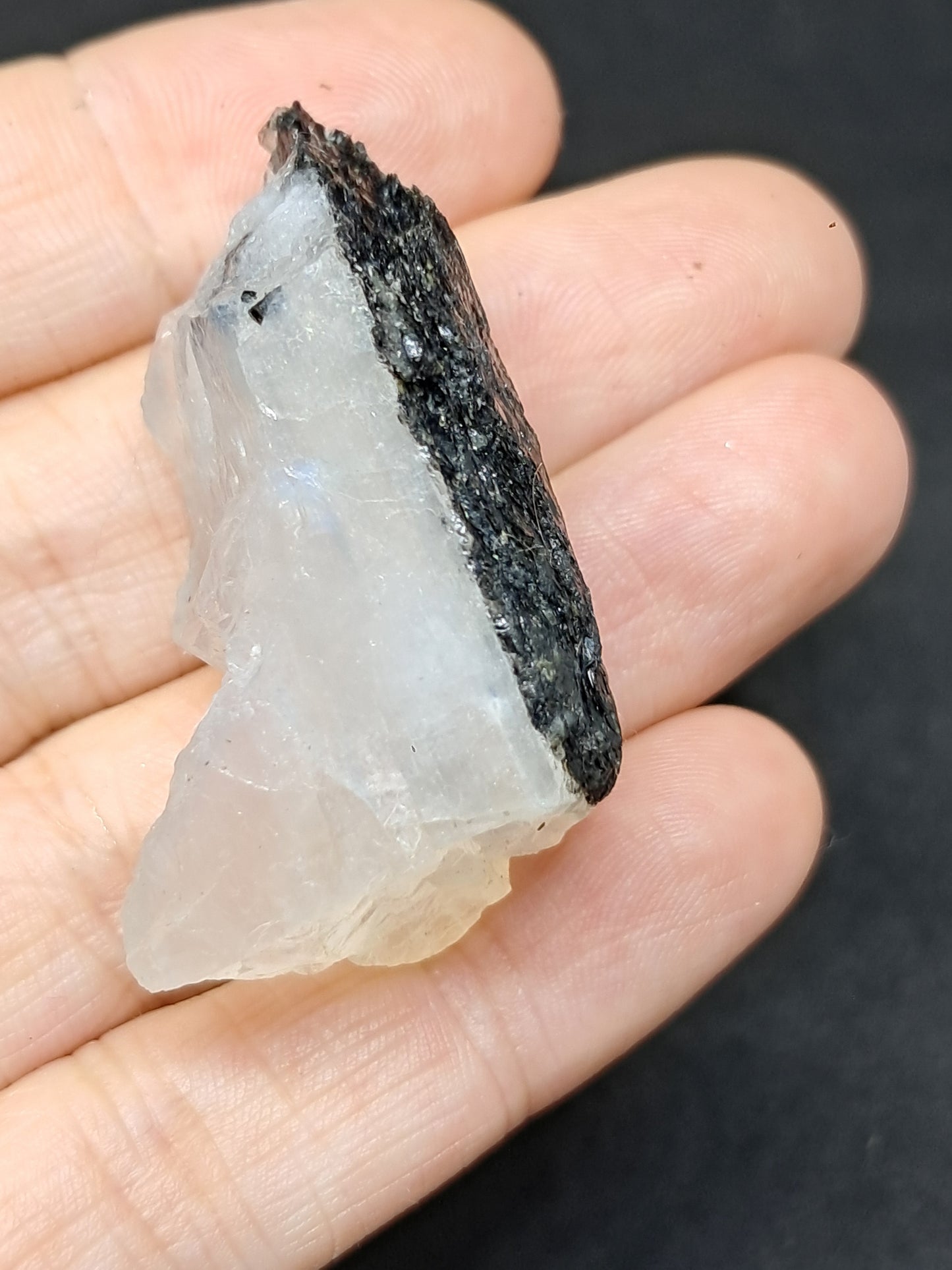 Piedra lunar arcoíris de alta calidad (Odisha) en bruto | Roca natural n.° MN9
