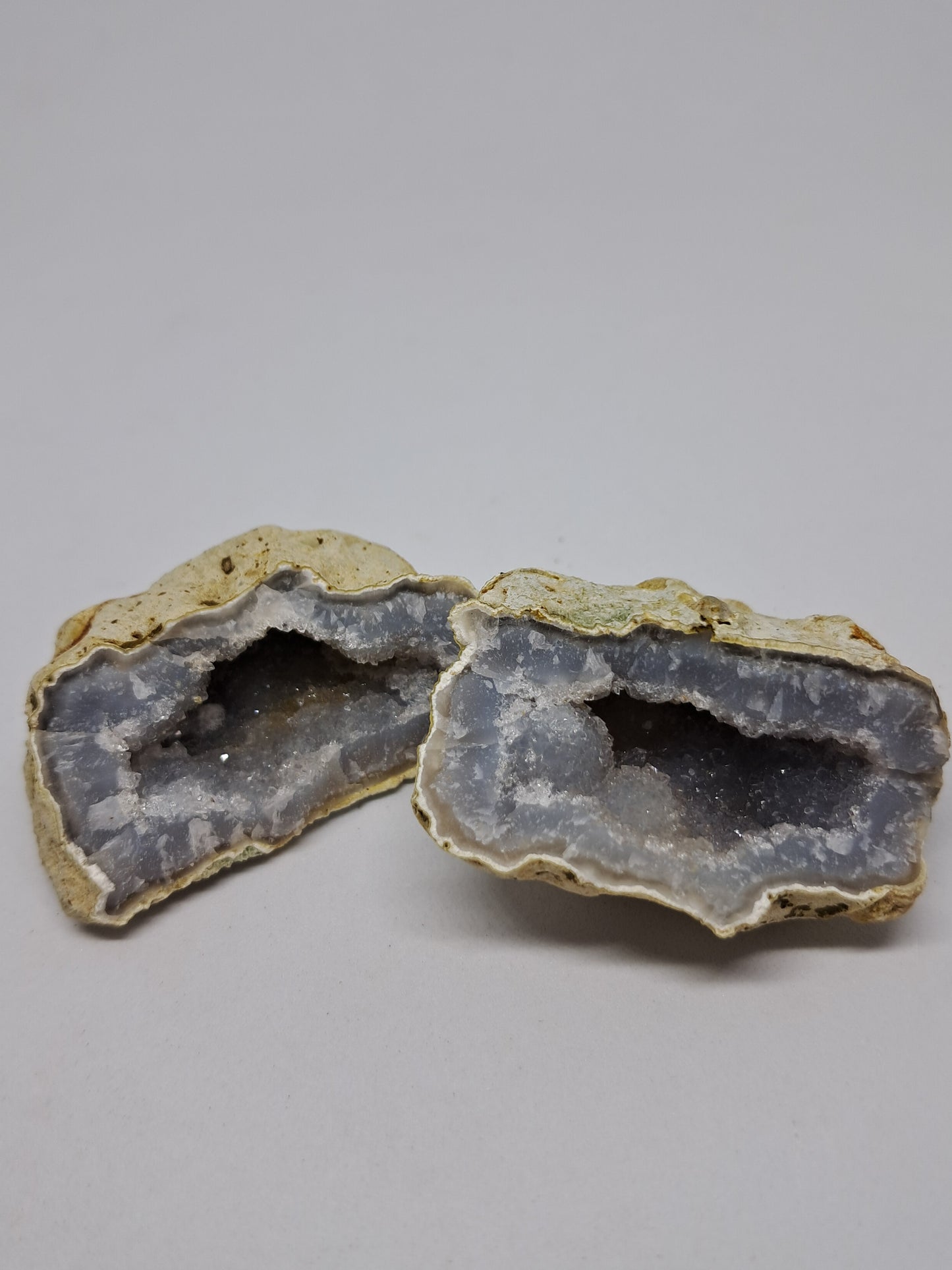 Quartz Geode #GD11 (Non-precious stone)