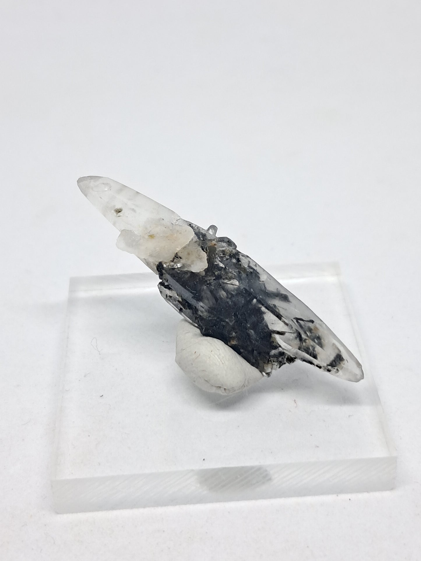 Tourmalinated Quartz biterminated point (Non-precious natural stone) #TQ16