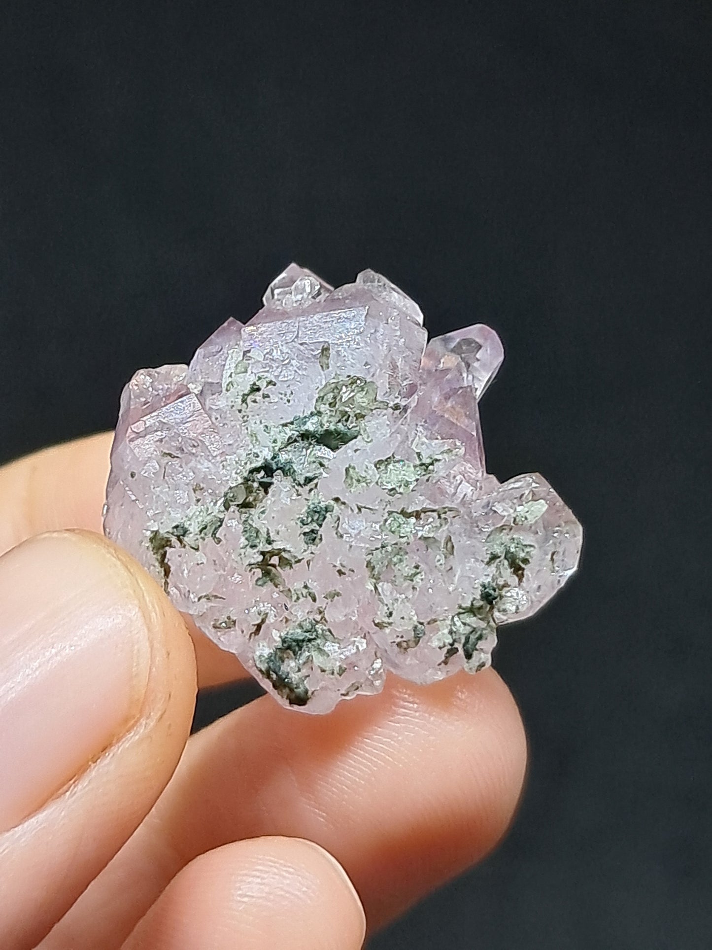 Amatista Elestial (Karur) | Cúmulo de cristales en bruto | Piedra natural | Ejemplar mineral n.° KA136
