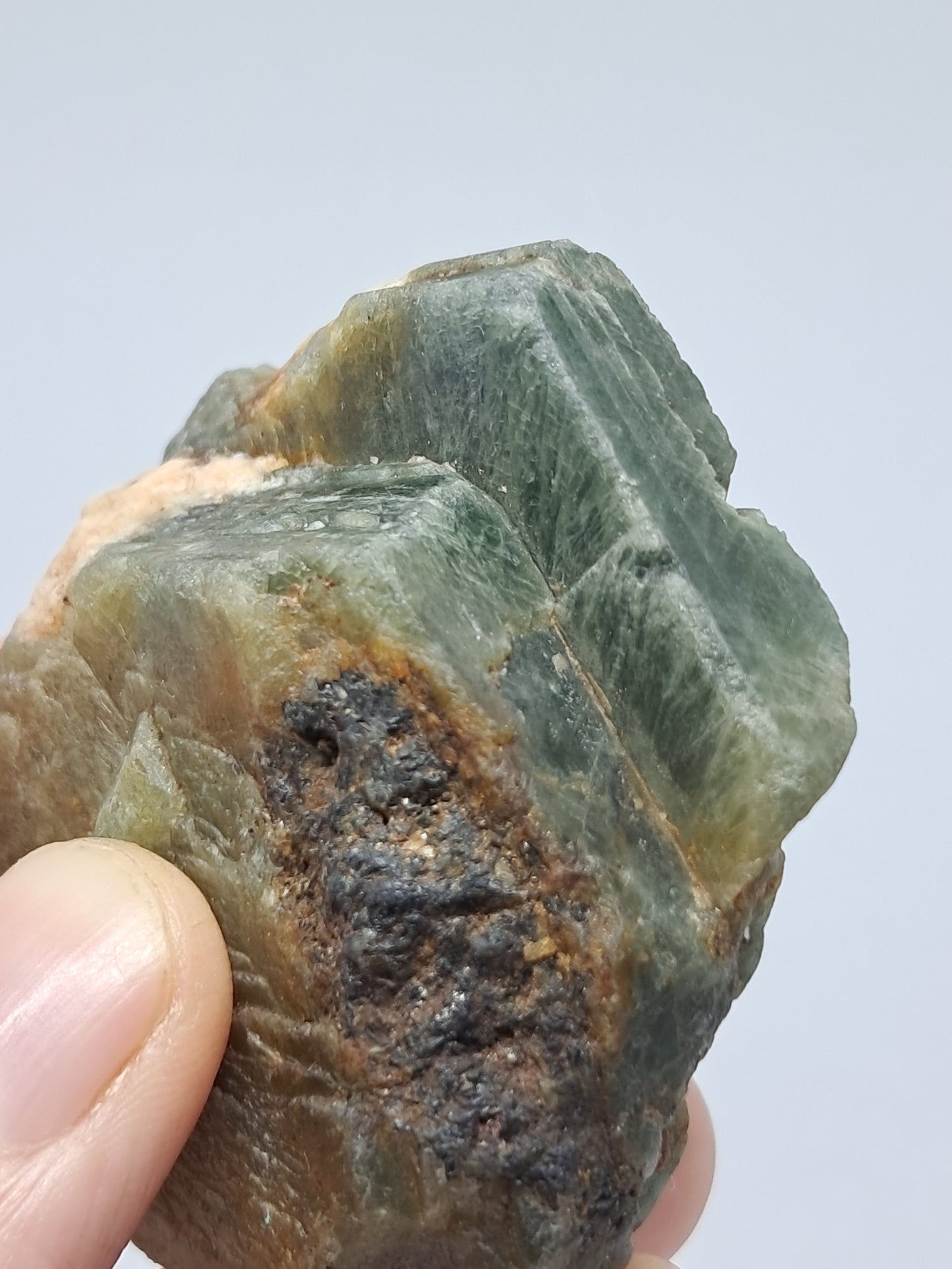 Rough Sapphire (Non-precious natural stone) #SP11
