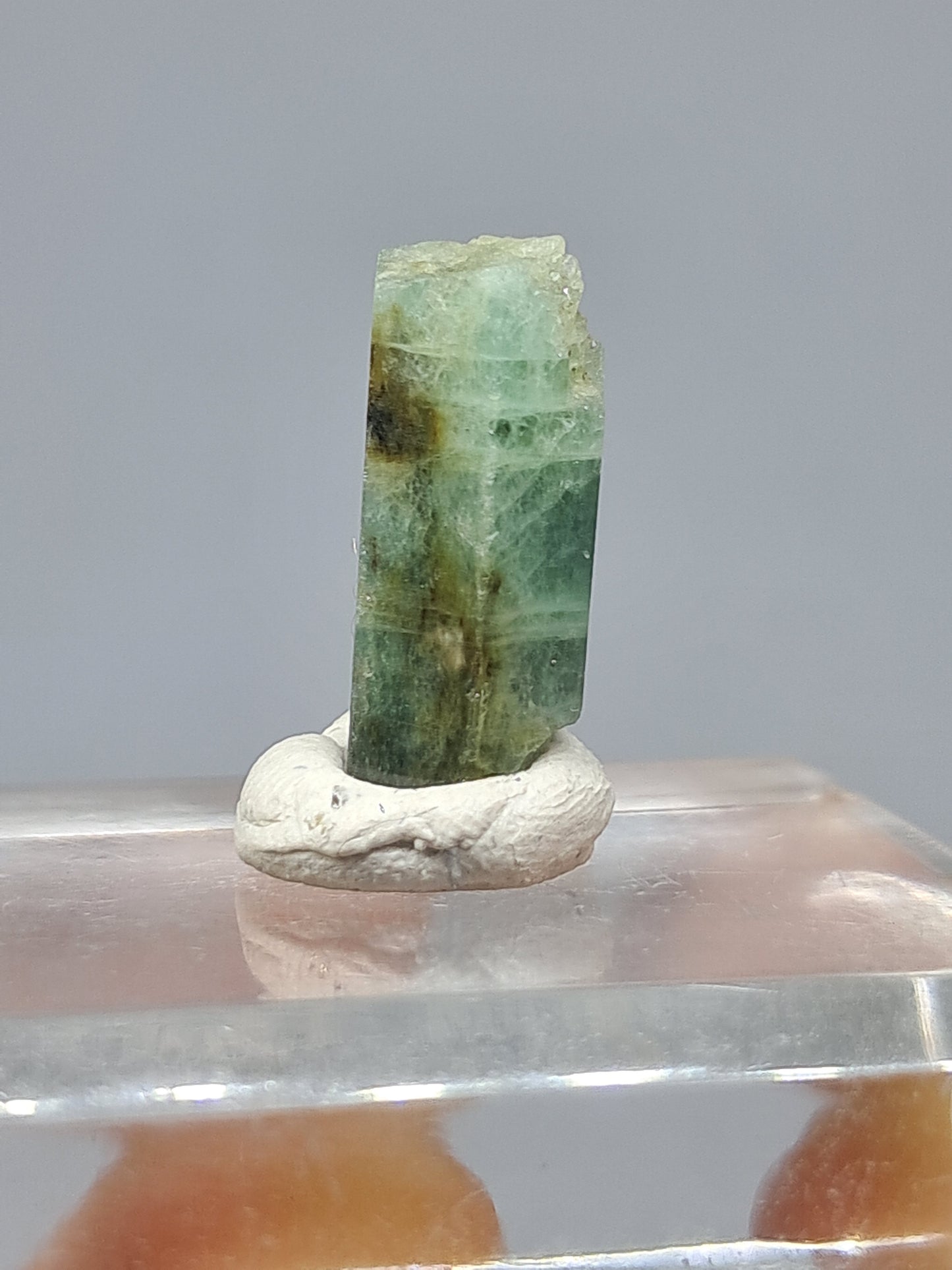 Aguamarina (Karur) Cristal hexagonal en bruto | Ejemplar mineral n.° AQM21