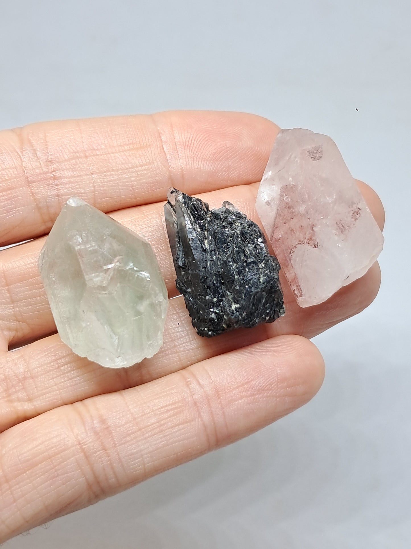 Juego de 3 puntas de cuarzo: clorita, turmalina y hematita fantasma | Cristales en bruto | Piedras en bruto #RCS17