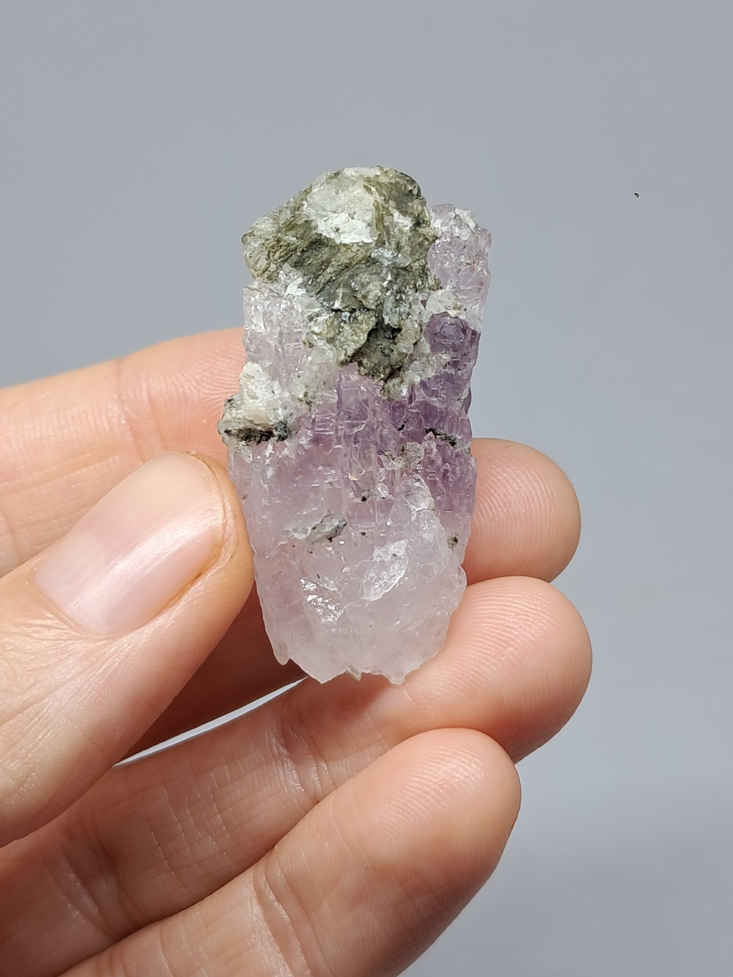 Amatista en racimo (Karur) | Cristal en bruto | Piedra natural | Ejemplar mineral n.° KA139