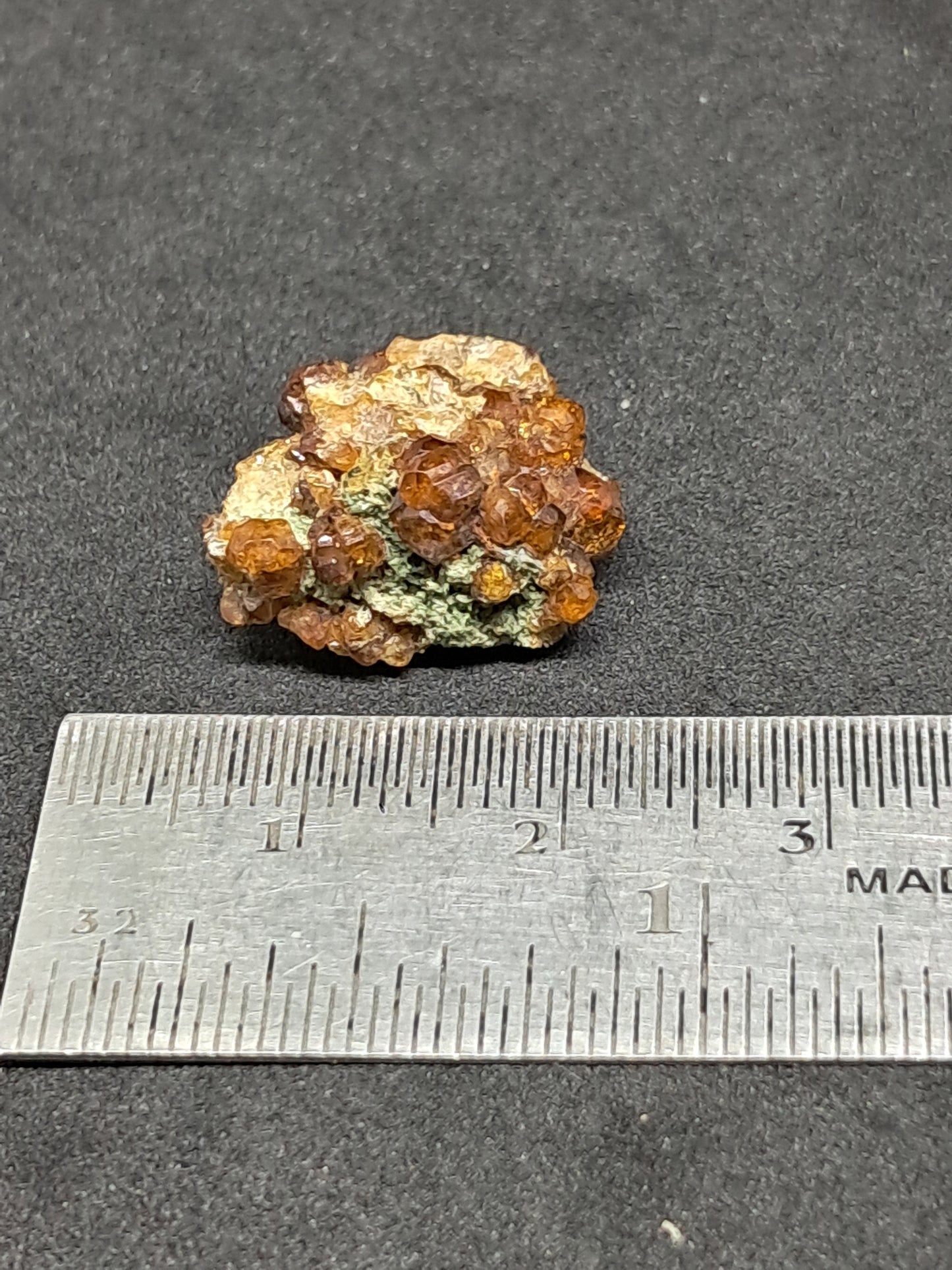 Cúmulo de granate marrón (México) | Cristal en bruto | Ejemplar mineral n.° GR8