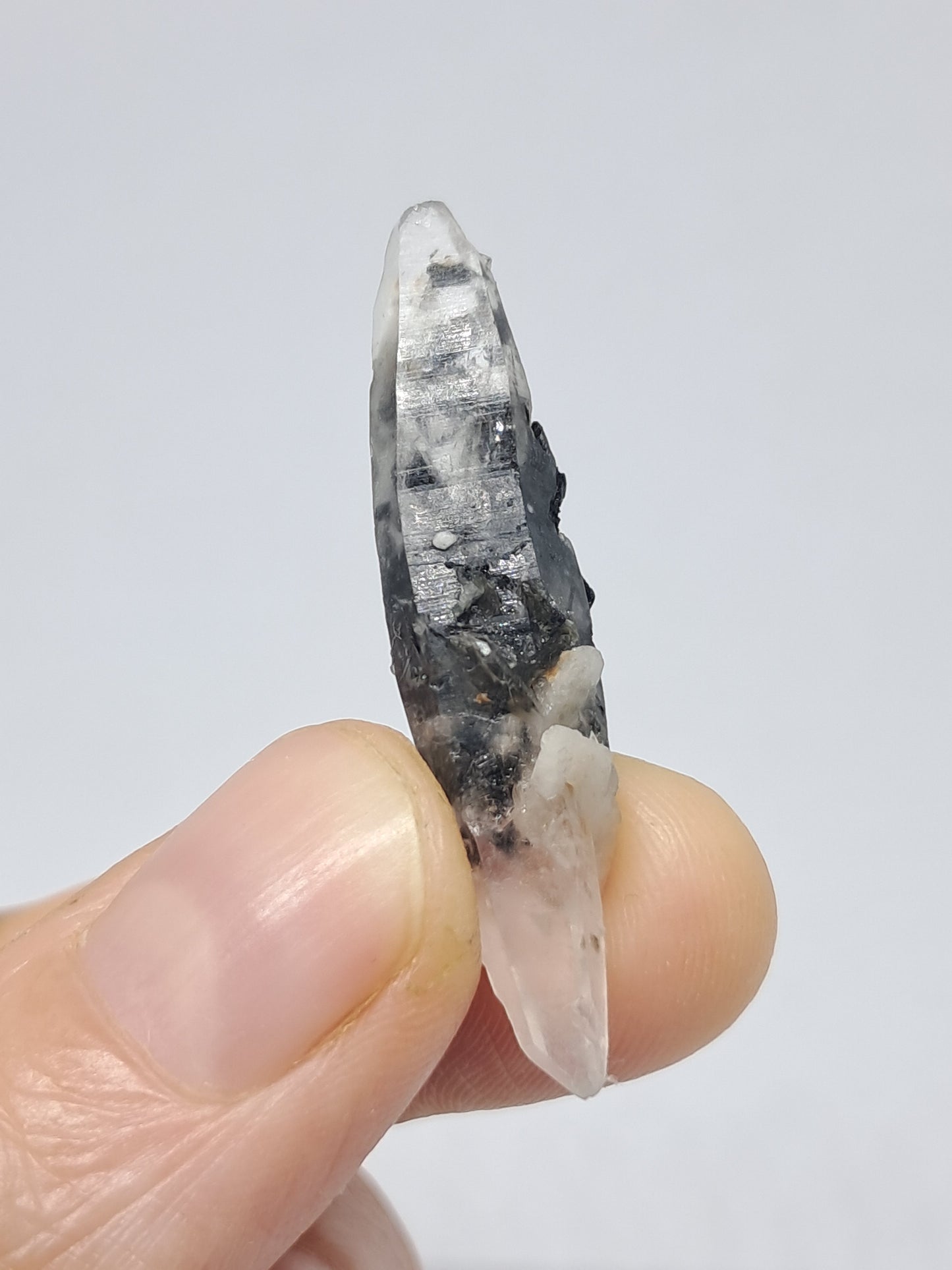 Tourmalinated Quartz biterminated point (Non-precious natural stone) #TQ16