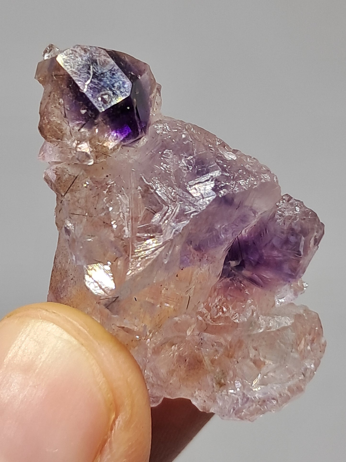 Cristal de amatista "Super Seven" (Karur) | Cúmulo de cuarzo | Piedra natural | Ejemplar mineral n.° KA95