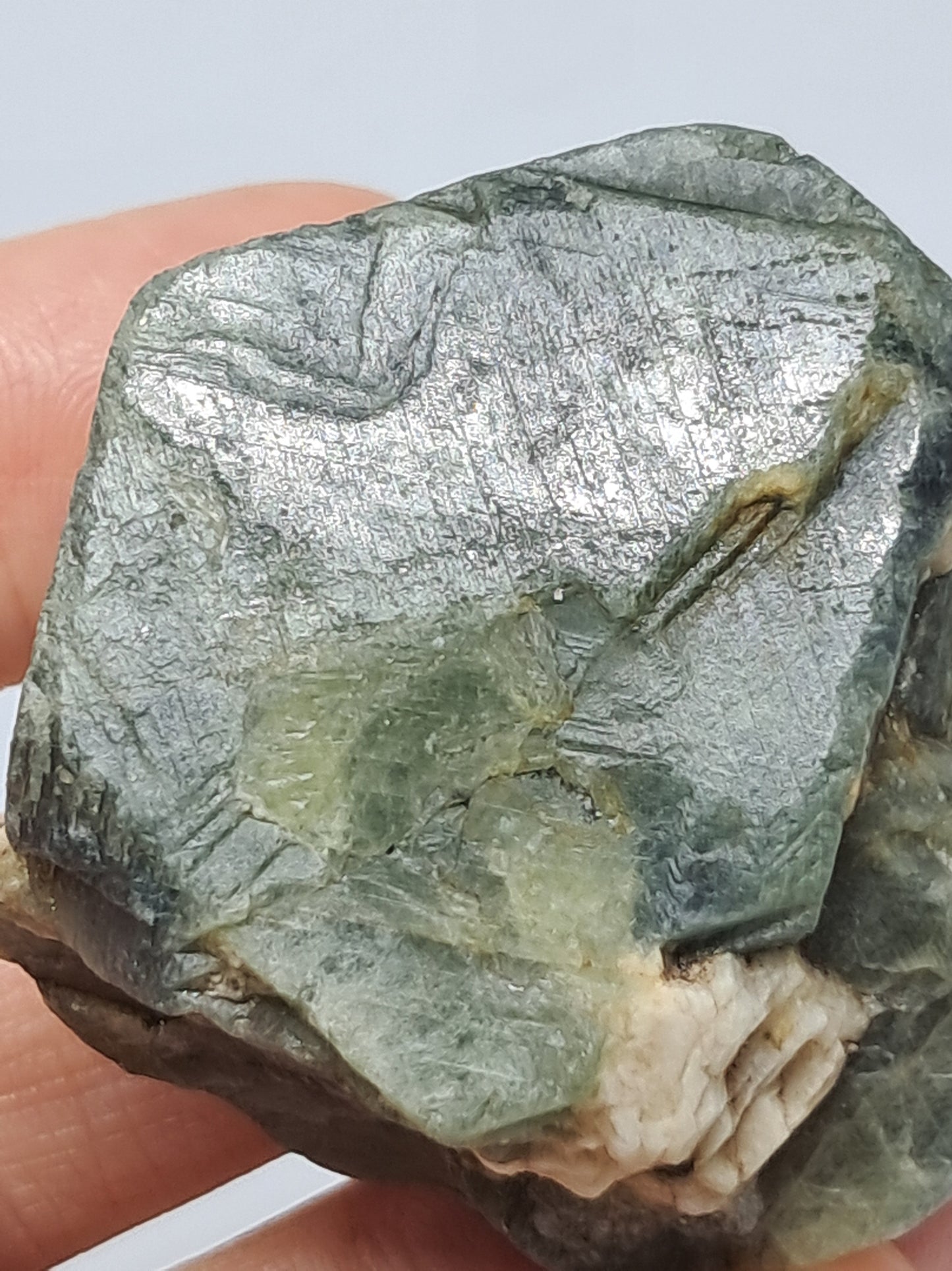 Rough Sapphire (Non-precious natural stone) #SP9