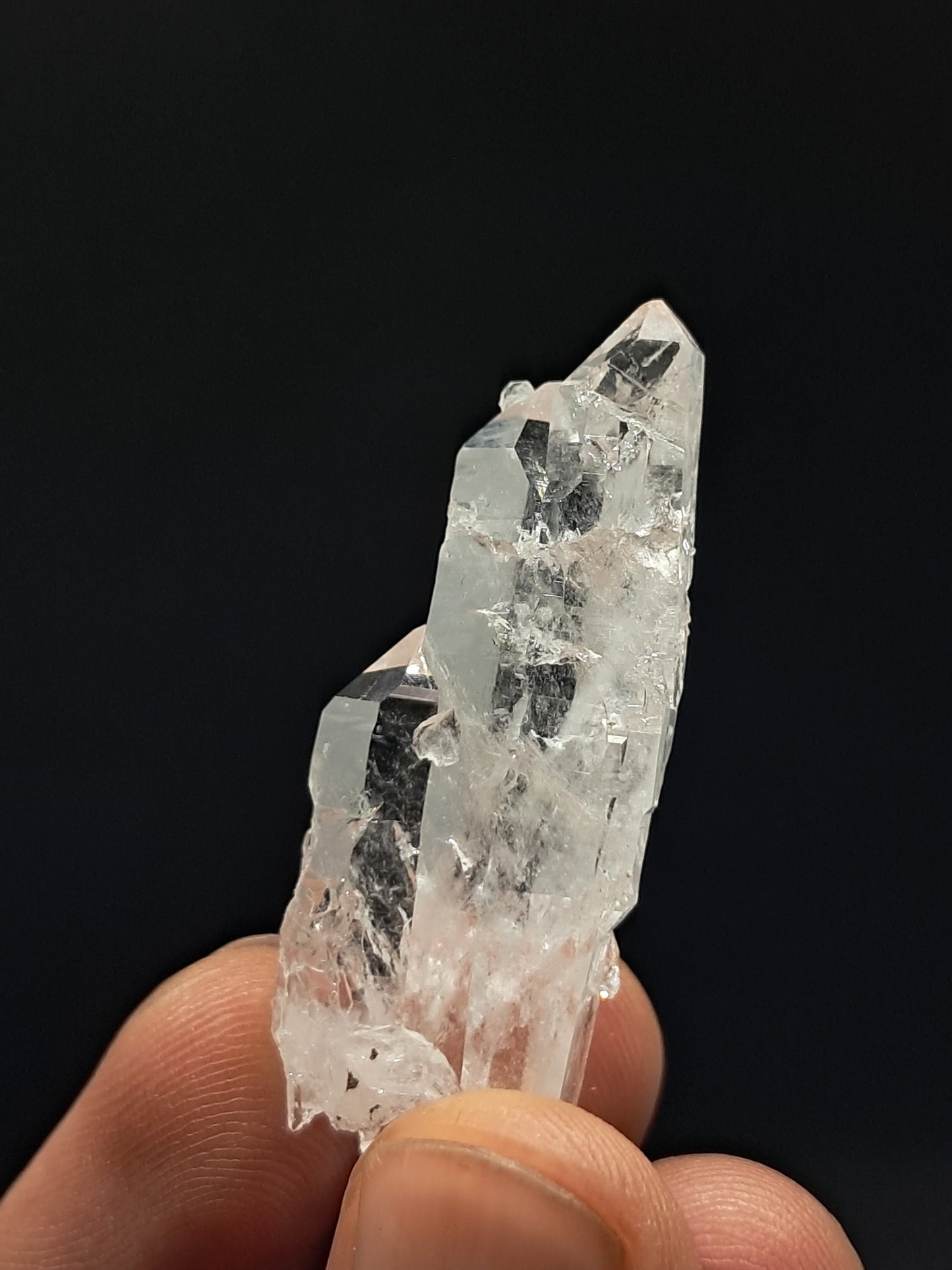 Cúmulo biterminado de cuarzo superclaro Faden (Santander, Colombia) Punta natural | Ejemplar mineral n.° COQ20