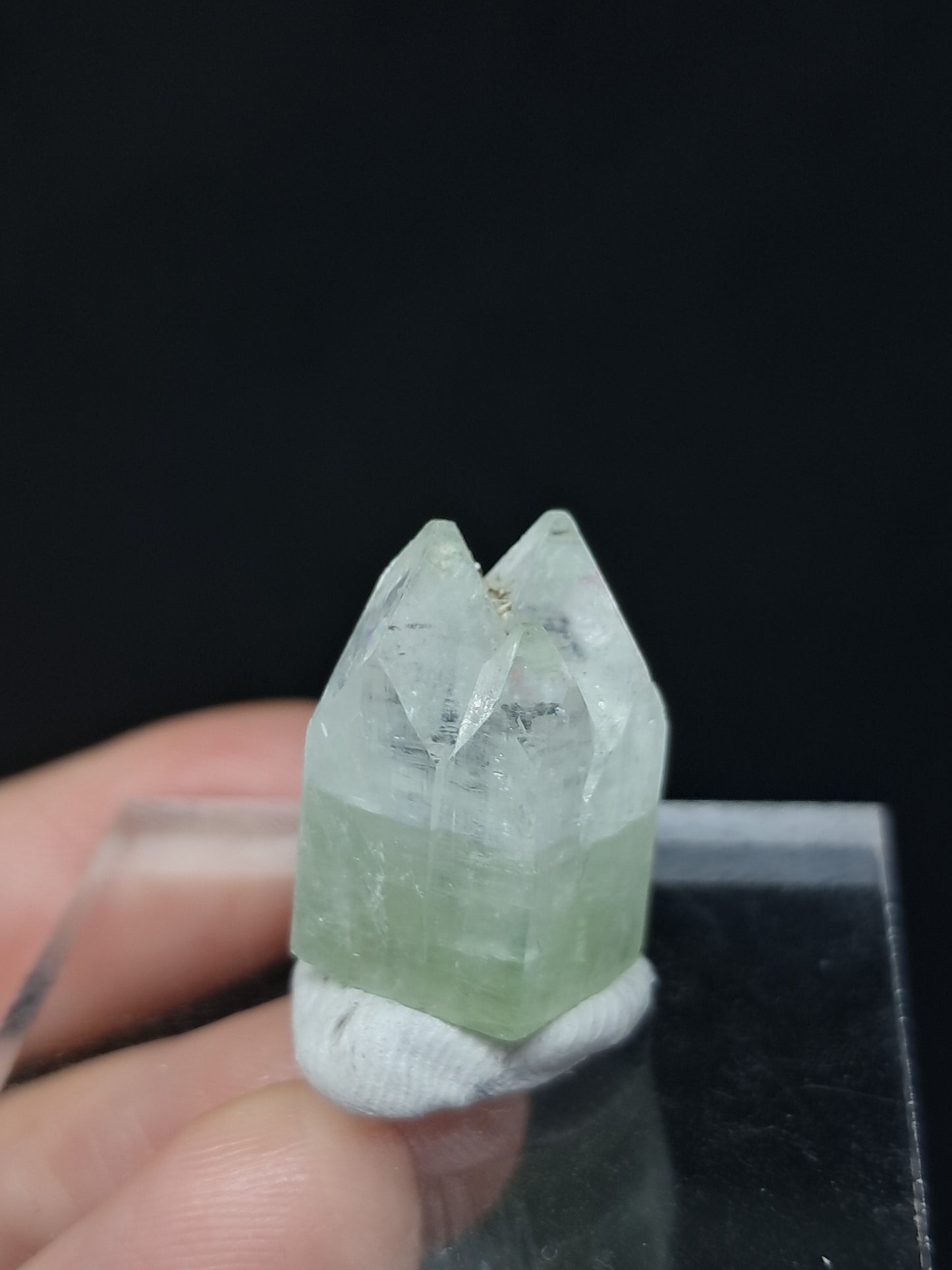 Green Apophyllite Multiple Points (18-23 mm) (Non-precious natural stone) #AP2