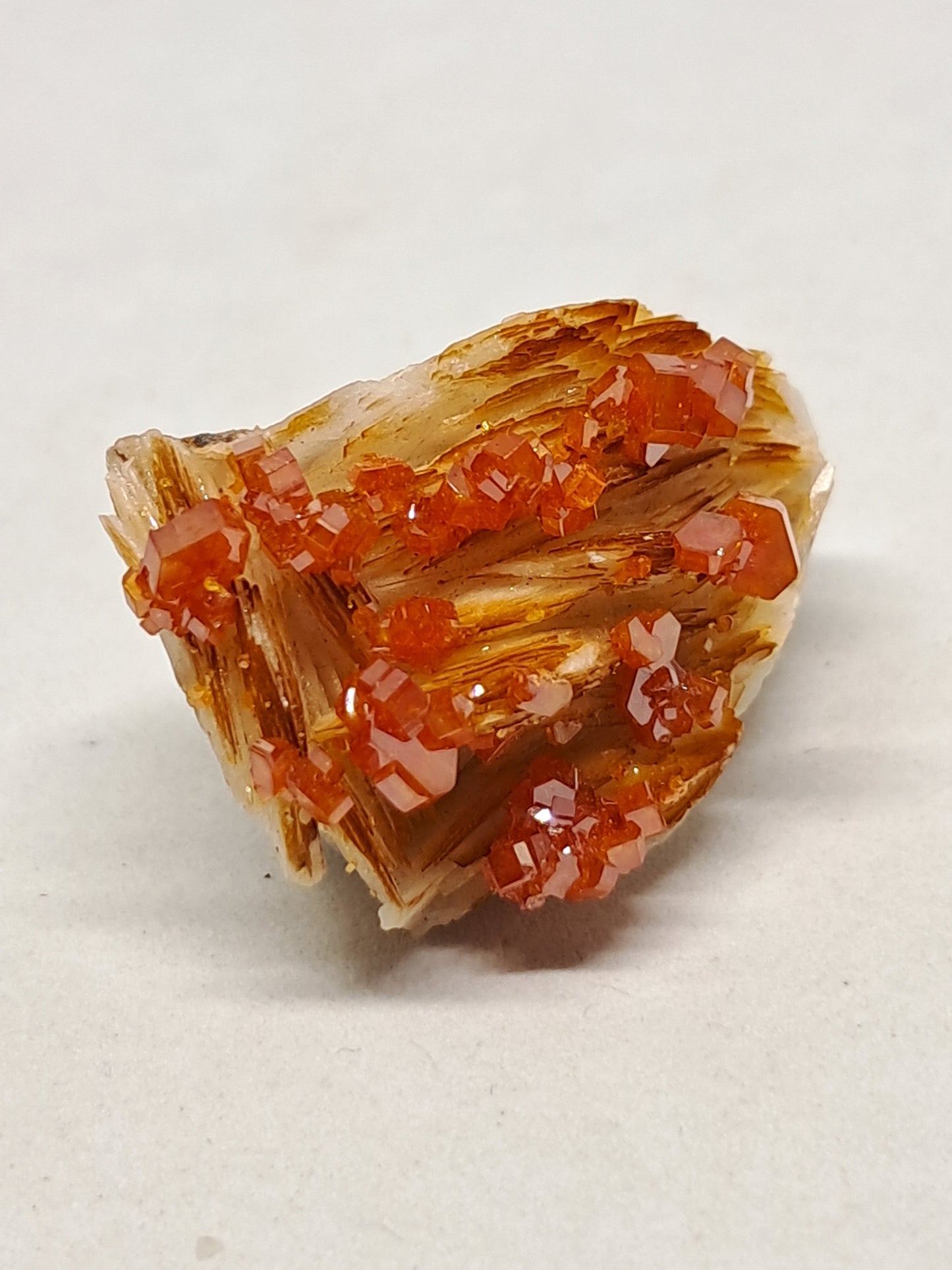 High grade Vanadinite (Non-precious Natural Stone) #VD7