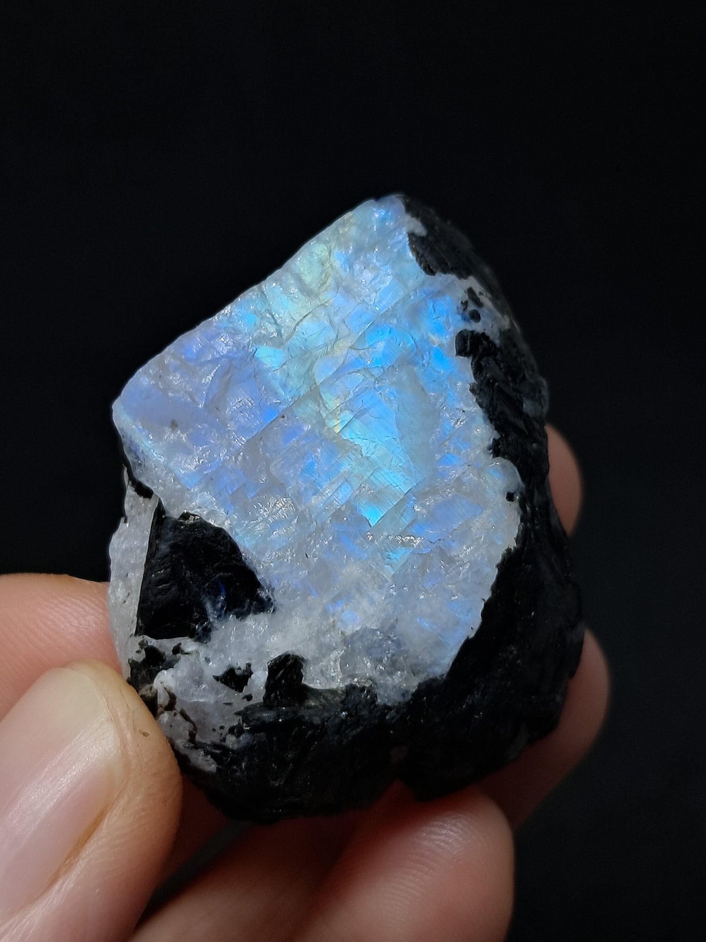Piedra lunar arcoíris de alta calidad (Odisha) en bruto | Roca natural n.° MN11