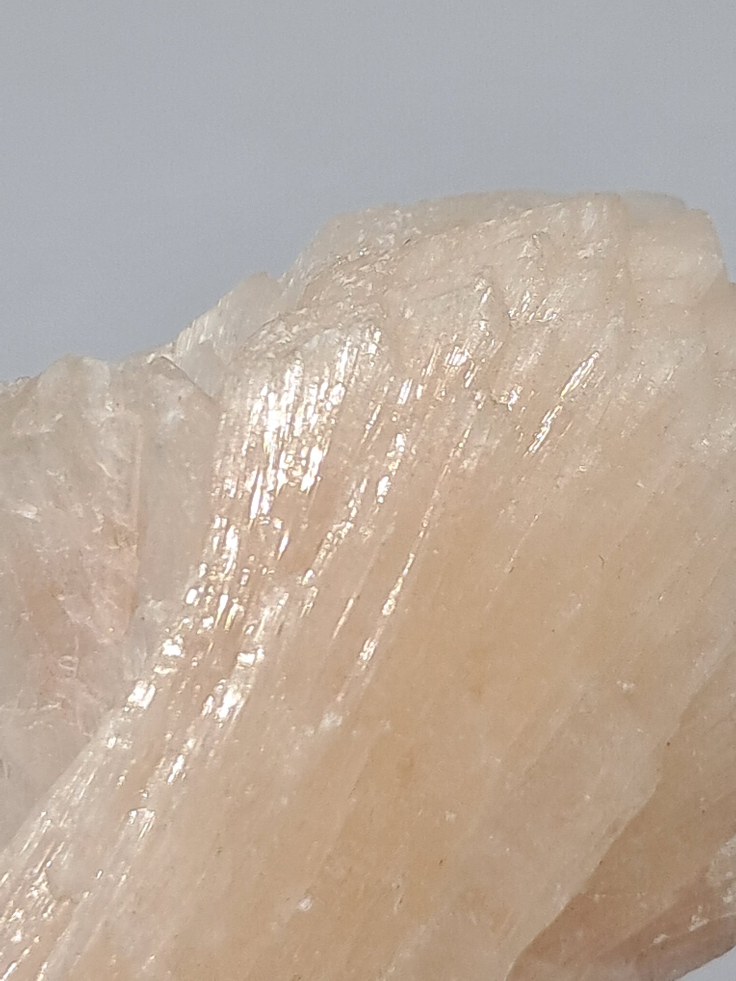 Stilbite (Non-precious mineral) #ZL2