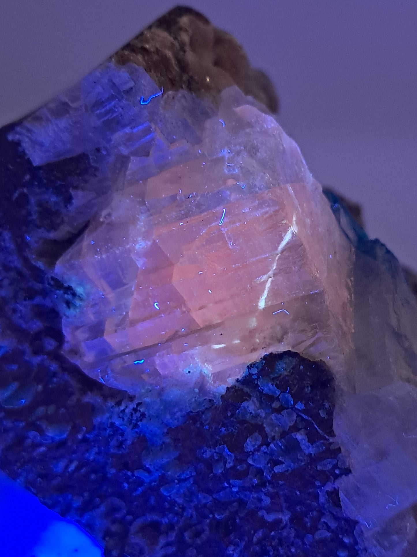 Cavansite and UV reactive Calcite on Heulandite (Non-precious) #CV28
