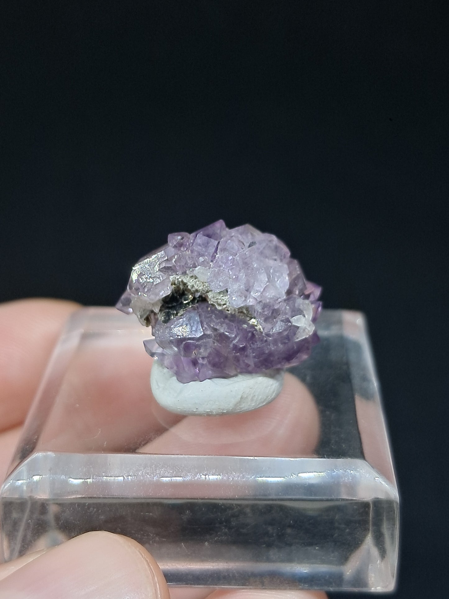 Amatista brillante con inclusiones "Super Seven" y mica (Karur) | Cristal en bruto | Piedra natural | Ejemplar mineral n.° KA153