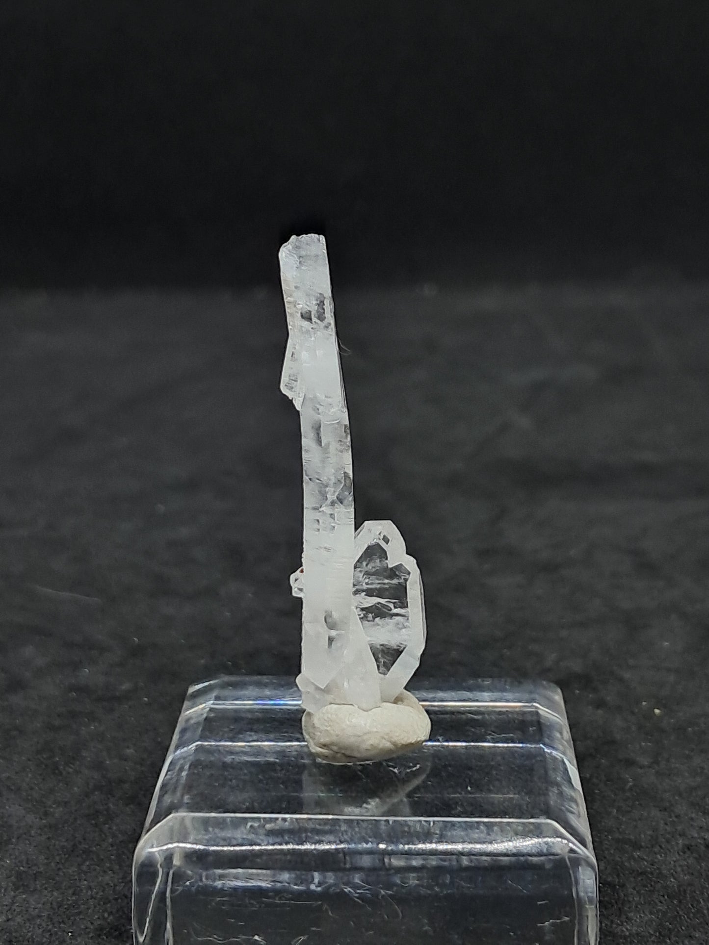 Cristal de cuarzo transparente Faden (Santander, Colombia) Punta natural | Ejemplar mineral n.° COQ27
