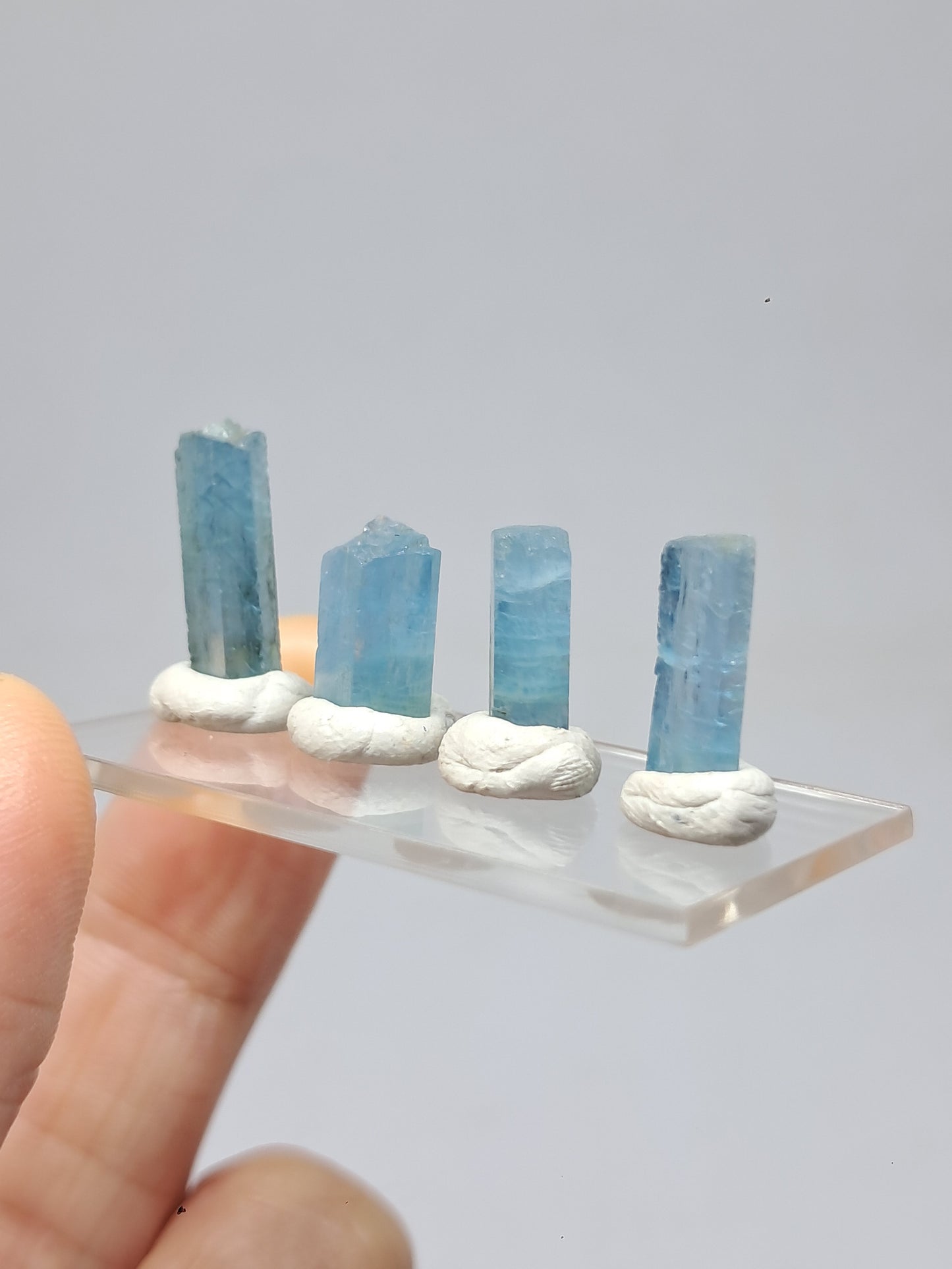 Juego de 4 Aguamarinas (Karur) en Bruto, Cristales Hexagonales de *Calidad Gema* | Ejemplar Mineral #AQM39