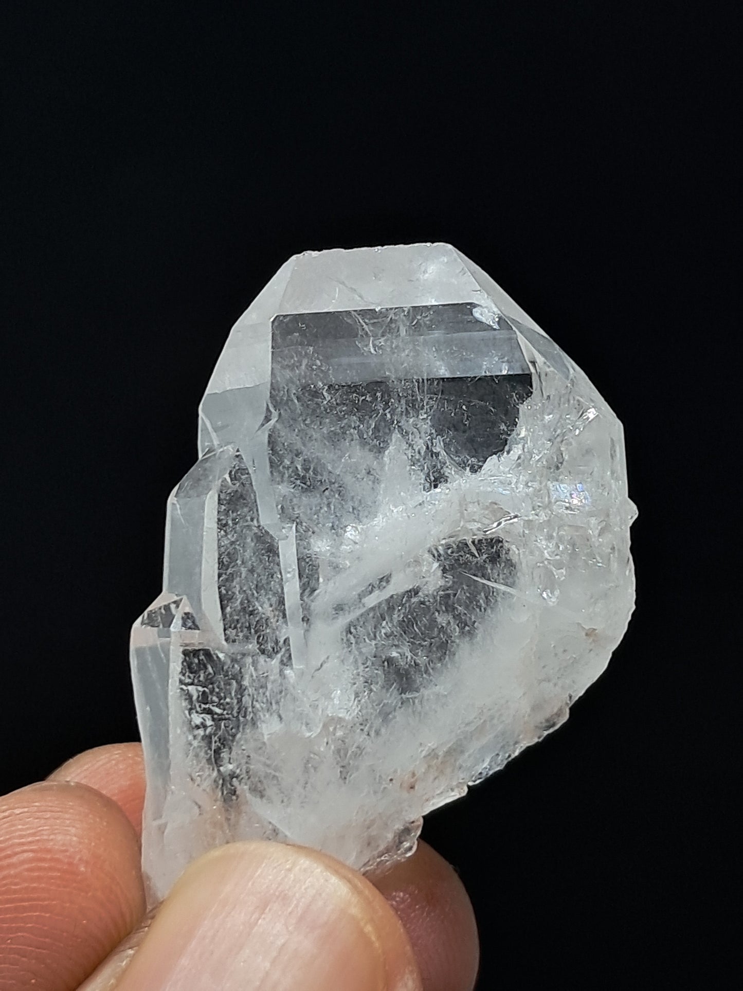 Cristal prismático de cuarzo transparente (Santander, Colombia) Punta natural | Ejemplar mineral n.° COQ25