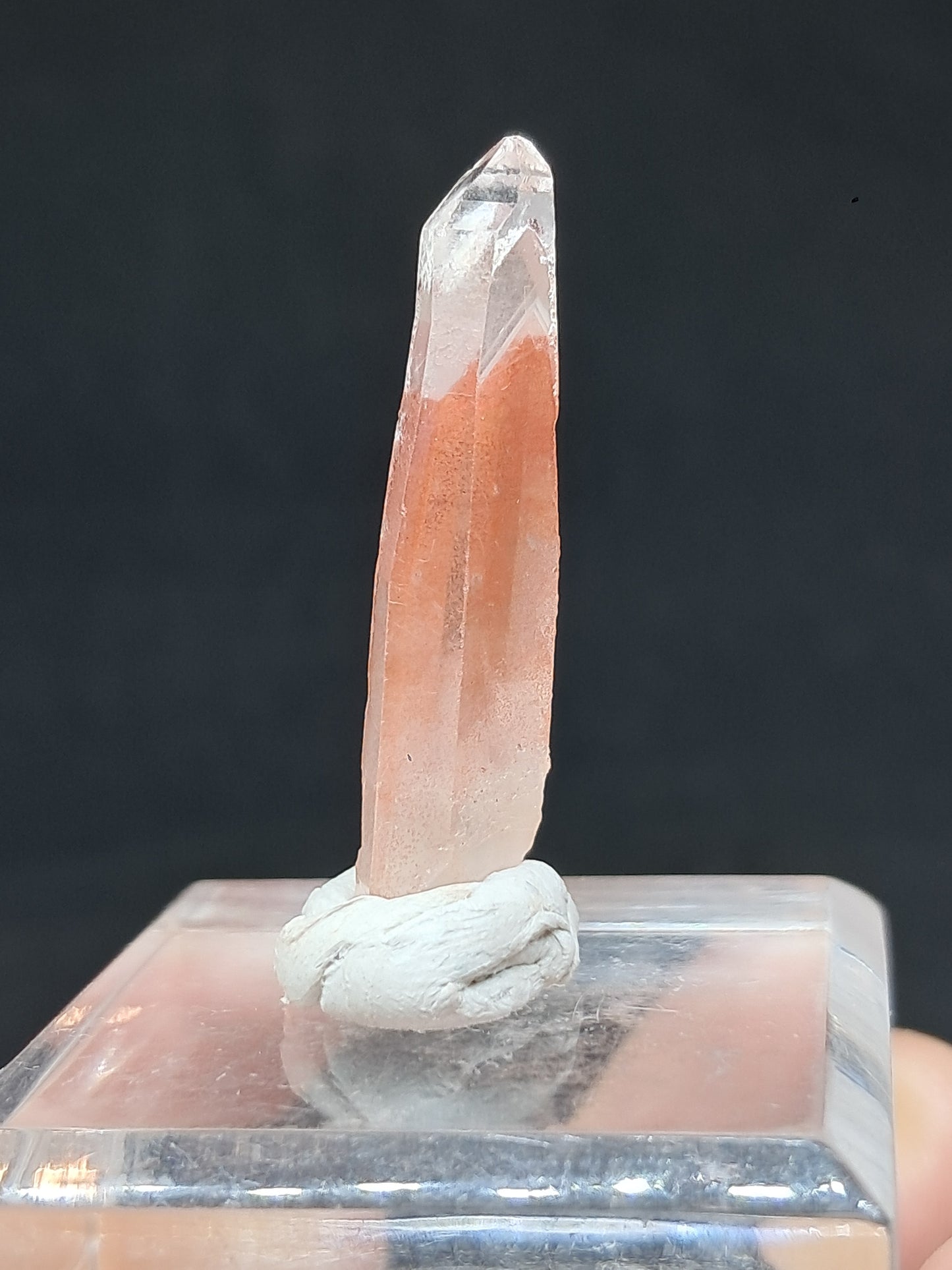 Punta de cristal natural de cuarzo fantasma hematita (Telangana) | Ejemplar mineral n.° HPQ12