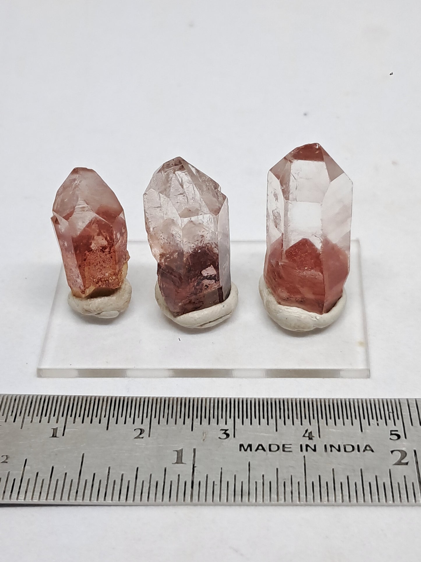 Juego de 3 puntas de cristal natural de cuarzo fantasma de hematita (Telangana) | Ejemplar mineral n.° HPQ11
