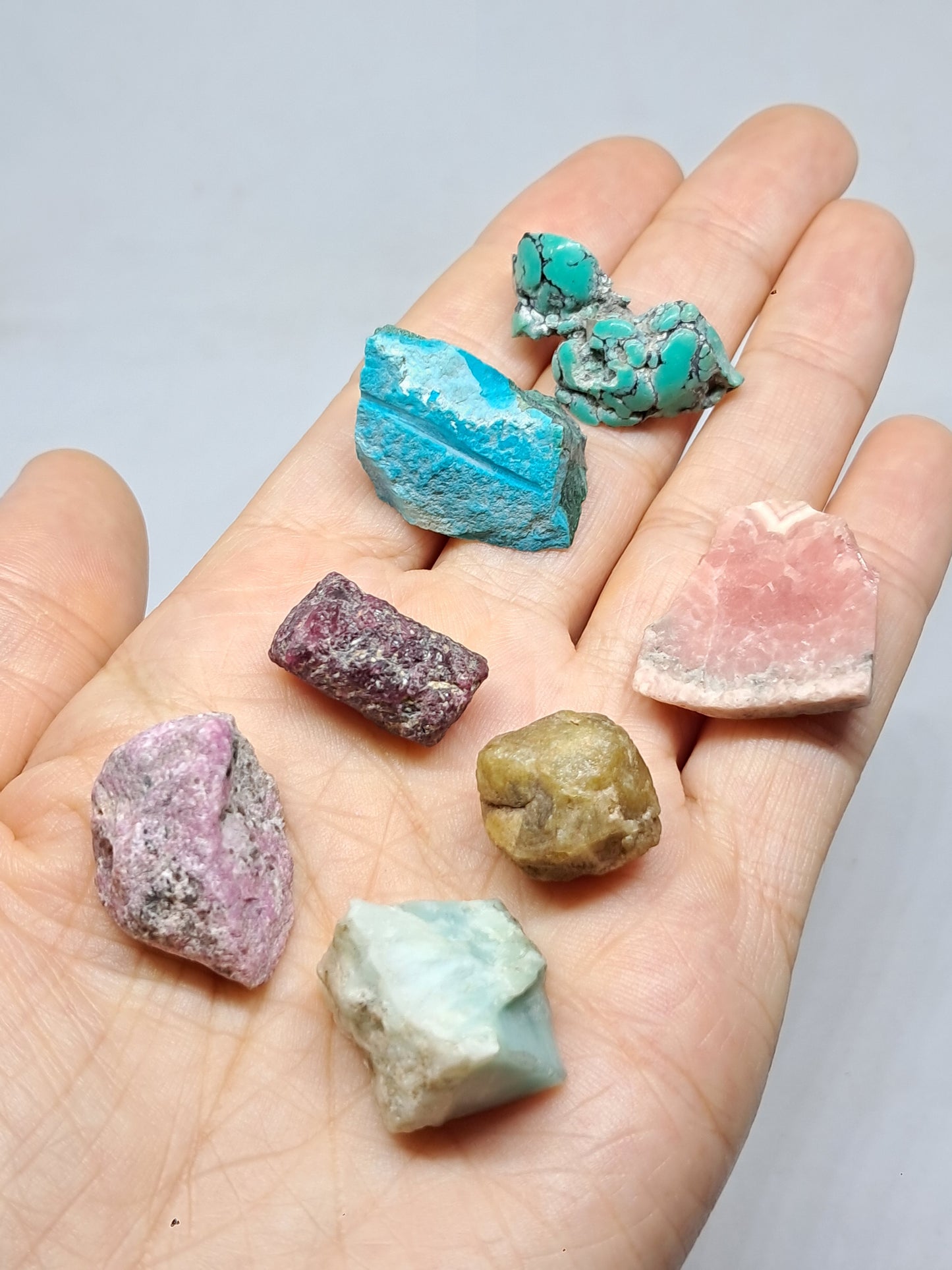 Set de 7 pequeños cristales crudos (piedra natural no preciosa) #RCS12