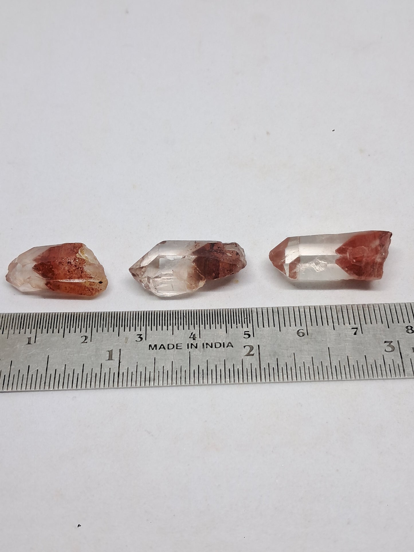 Juego de 3 puntas de cristal natural de cuarzo fantasma de hematita (Telangana) | Ejemplar mineral n.° HPQ11