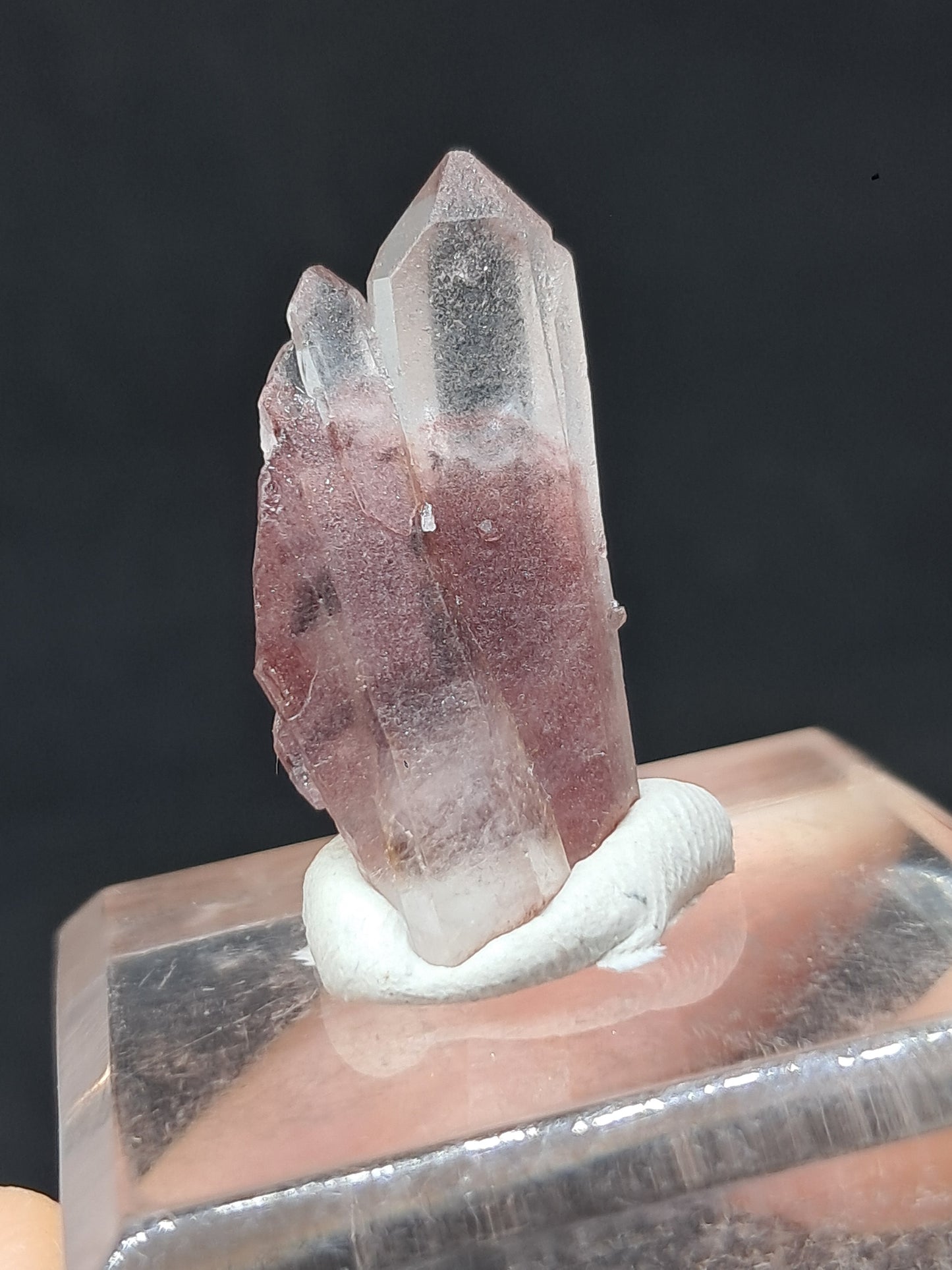 Punta de cristal natural de cuarzo fantasma hematita (Telangana) | Ejemplar mineral n.° HPQ17