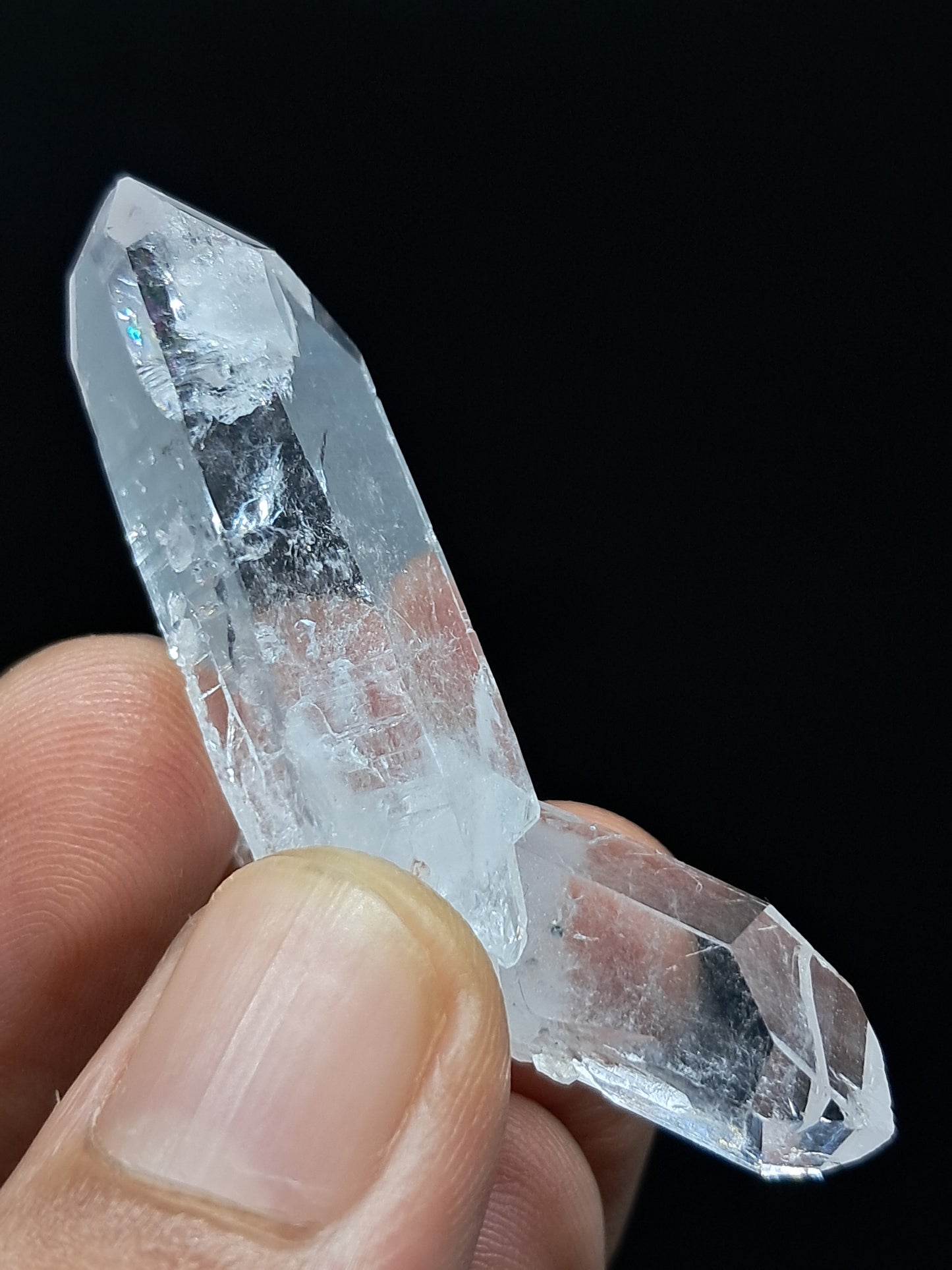 Punta natural de cuarzo transparente entrecruzado (Santander, Colombia) | Ejemplar mineral n.° COQ8
