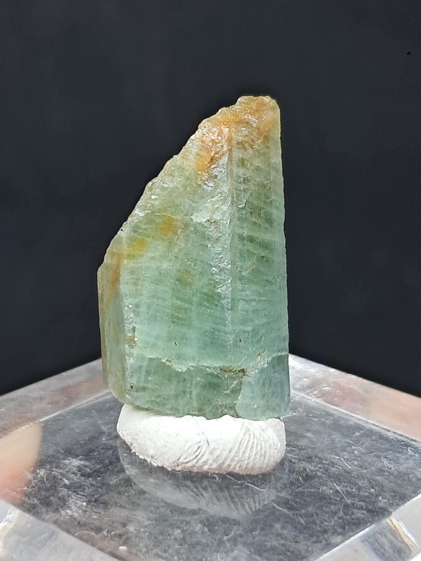 Aguamarina (Karur) Cristal hexagonal en bruto | Ejemplar mineral n.° AQM22