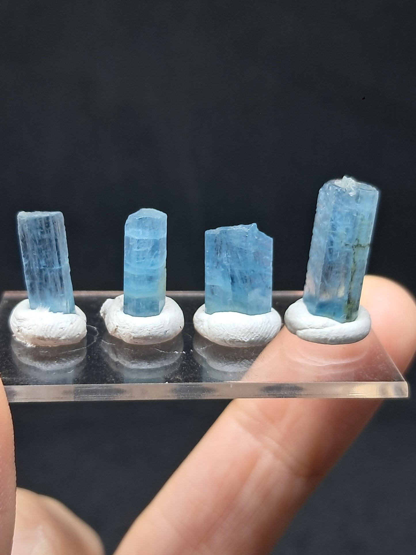 Juego de 4 Aguamarinas (Karur) en Bruto, Cristales Hexagonales de *Calidad Gema* | Ejemplar Mineral #AQM39