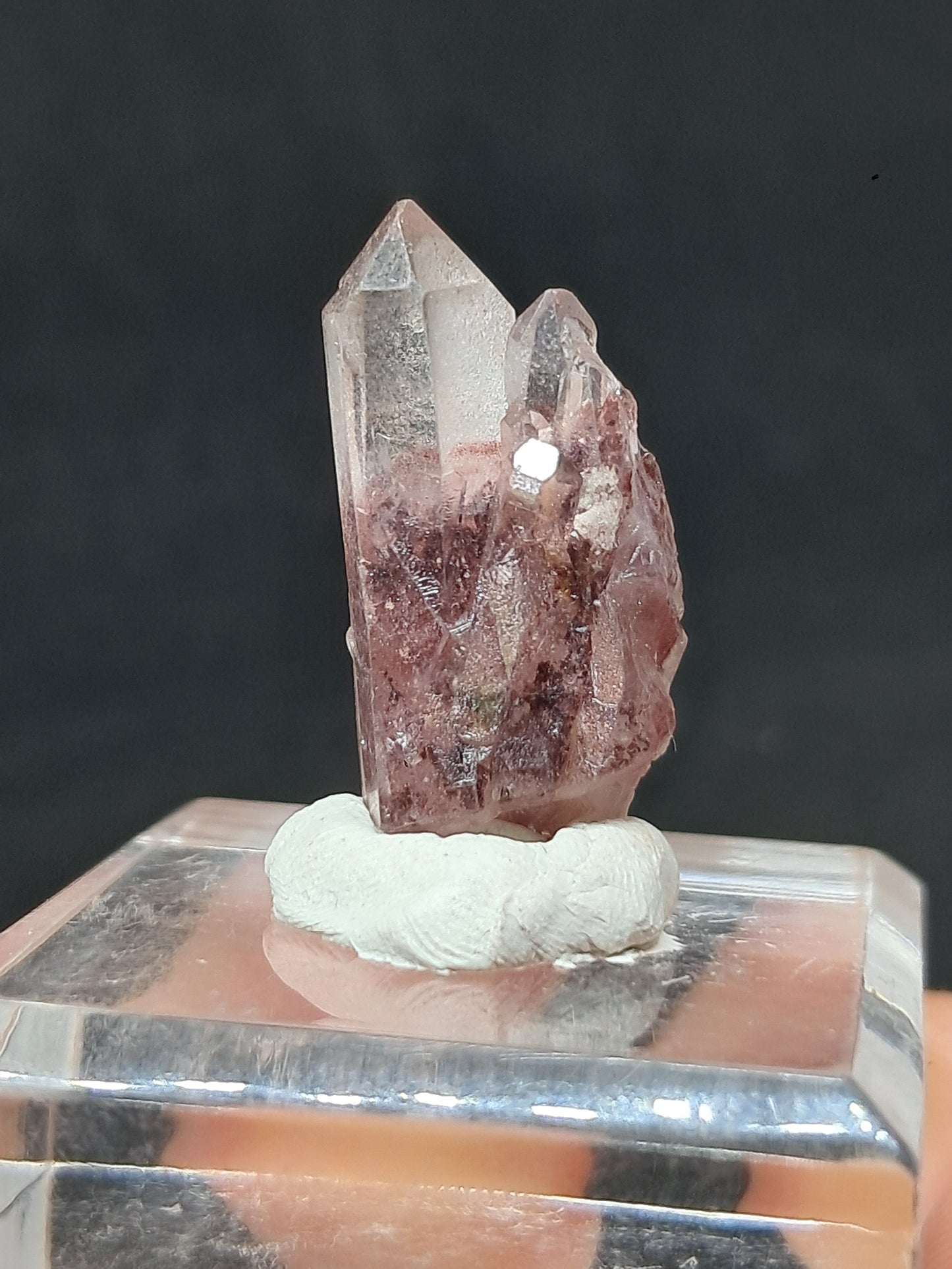 Punta de cristal natural de cuarzo fantasma hematita (Telangana) | Ejemplar mineral n.° HPQ17