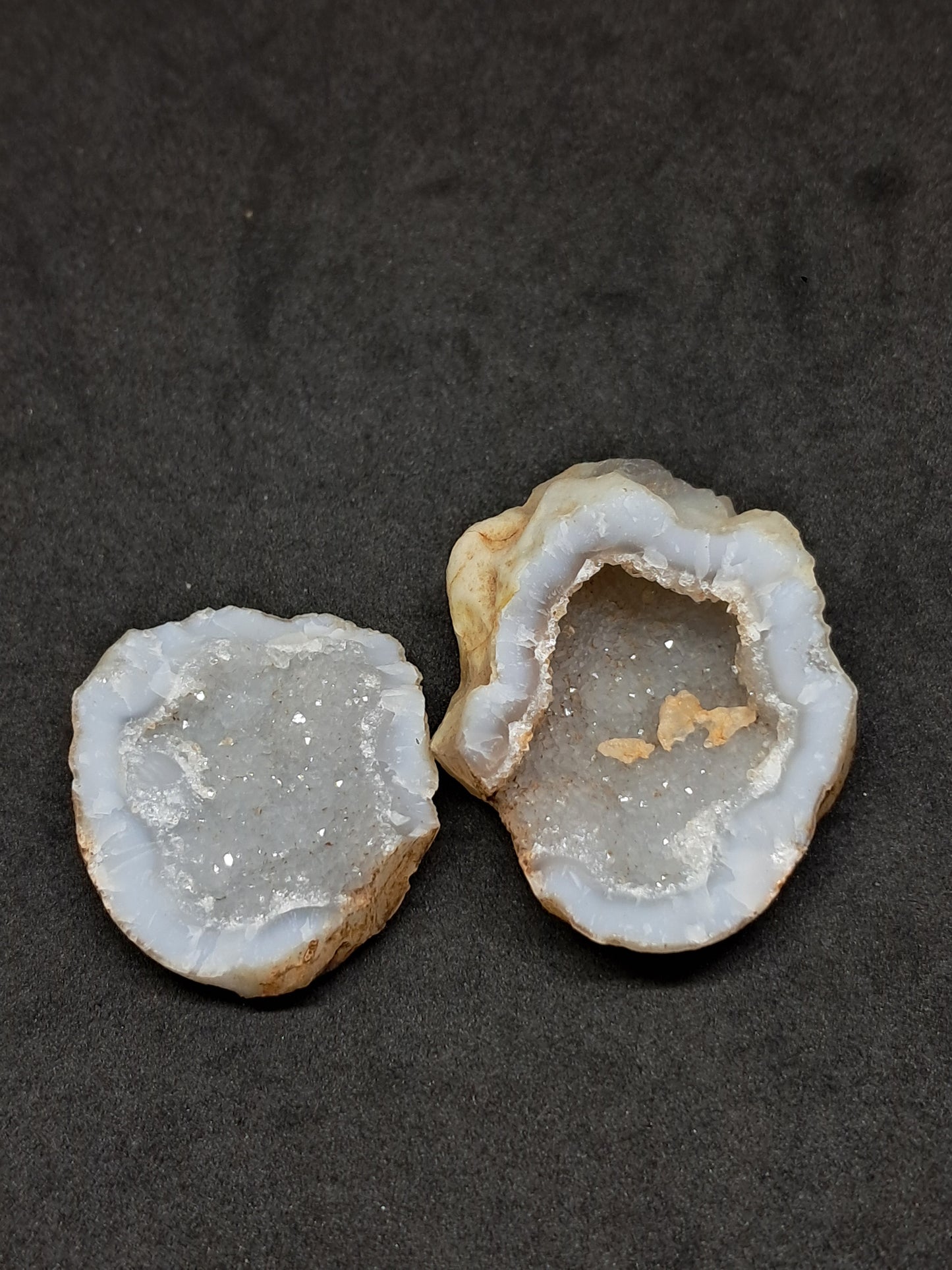 Quartz Geode w/ UV Reactive Calcites (Ajanta) Rough Stone | Natural Crystal #GD26