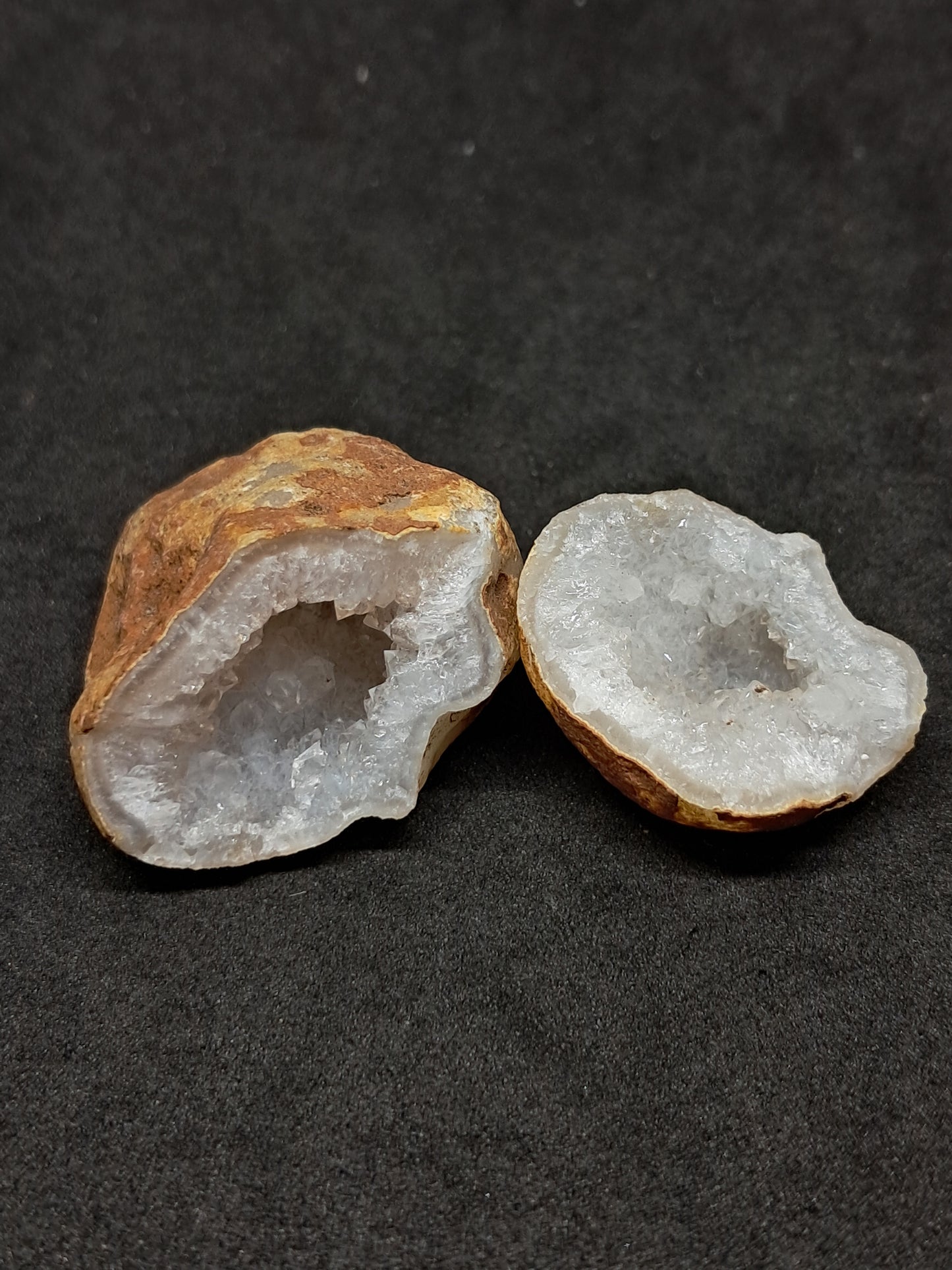 Quartz Geode (Ajanta) | Deep Cavity | Natural Crystal | Big Points #GD23